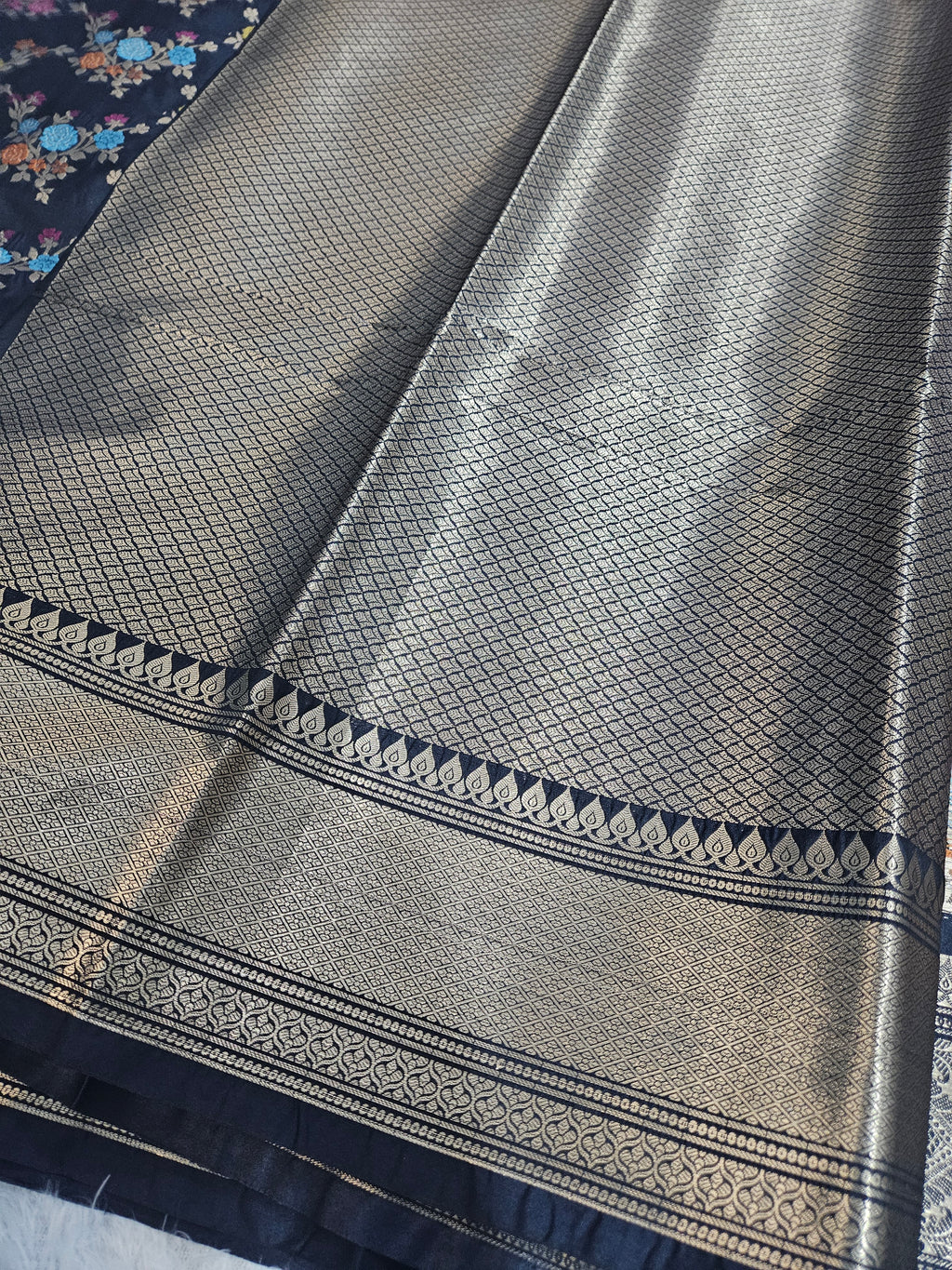 Banarasi Navy Blue Katan Silk Tilfi Minakari Jaal Design Saree