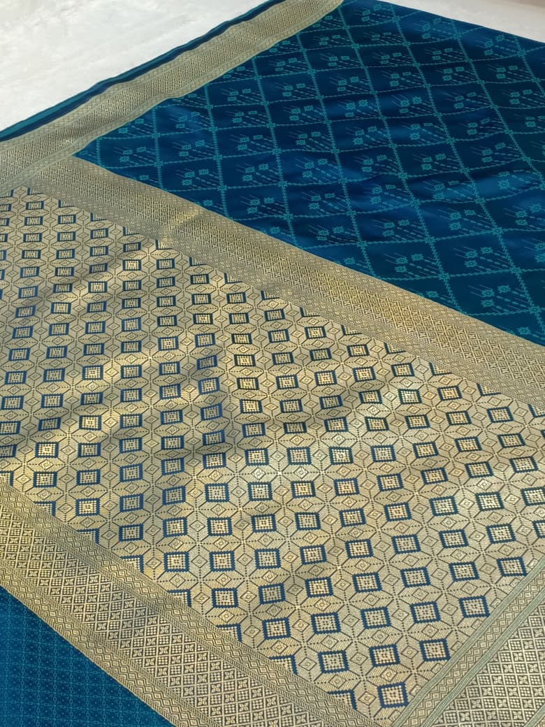 Banarasi Mashru Katan Silk in a Tanchhui weaving Saree