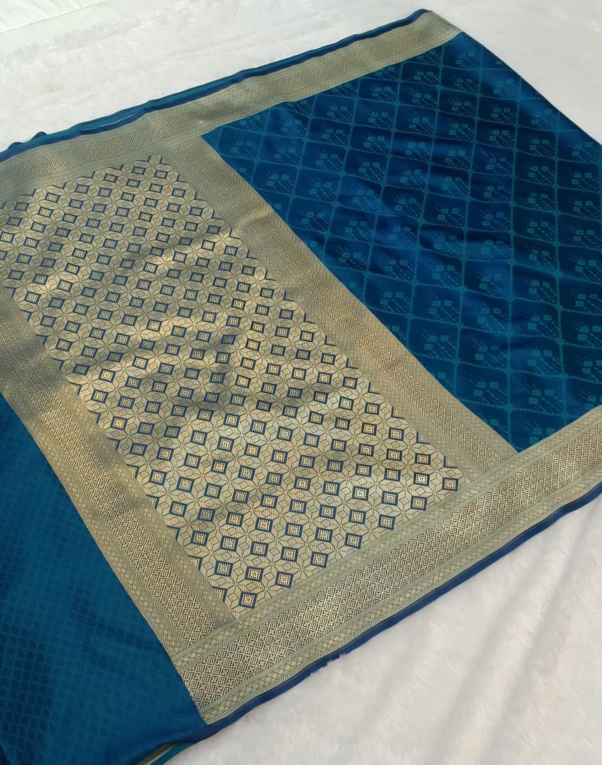 Banarasi Mashru Katan Silk in a Tanchhui weaving Saree