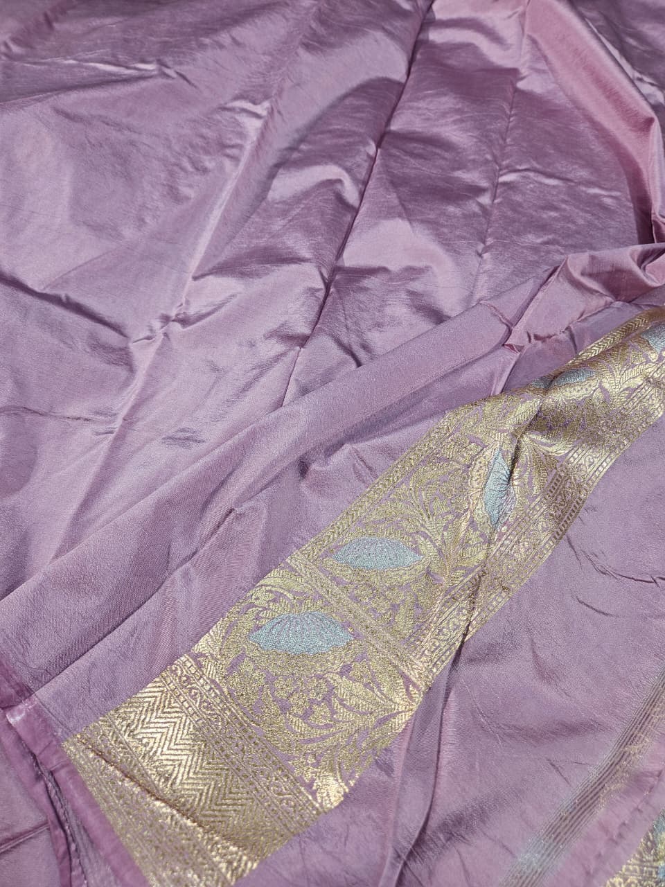 Banarasi Raw Mango Silk Zari Border Buti Saree