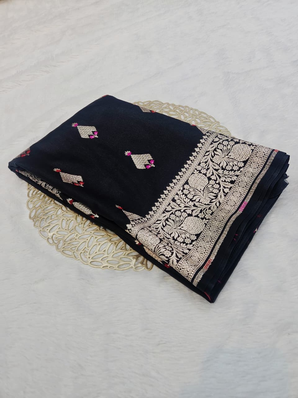 Black Raw Mango Silk Saree with Mina Buti Design