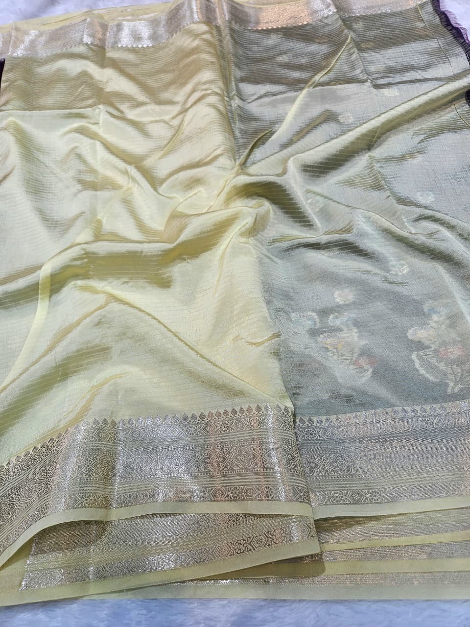 Maroon Banarasi Mango Silk Saree with Texture Fabric