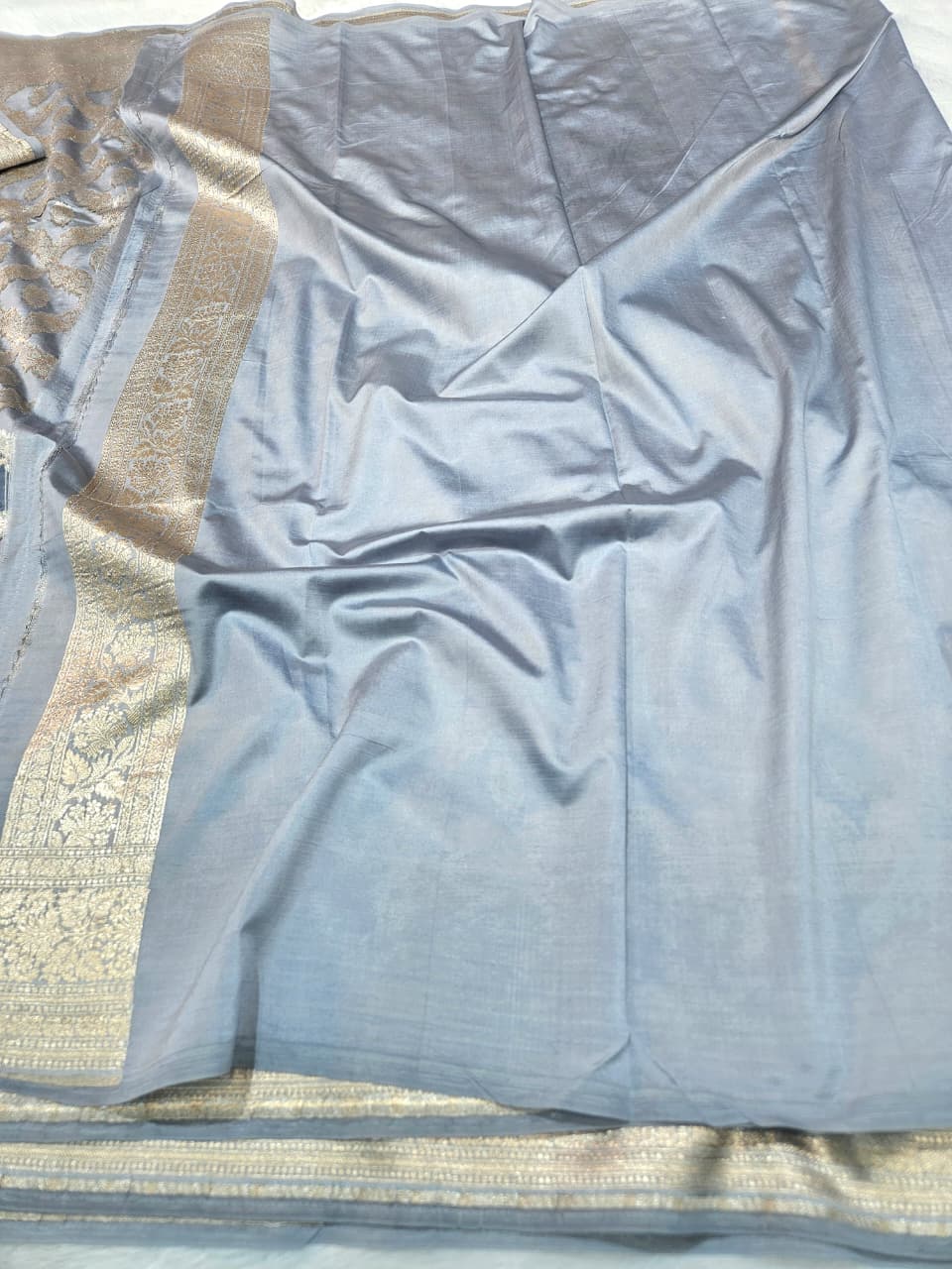 Grey Rangkaat Raw Mango Silk Saree