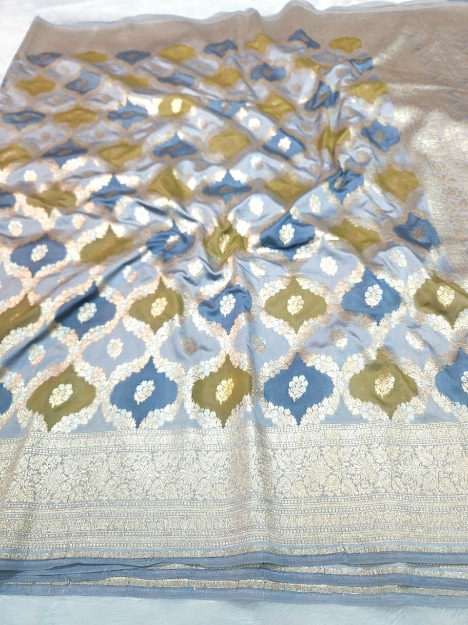 Grey Rangkaat Raw Mango Silk Saree