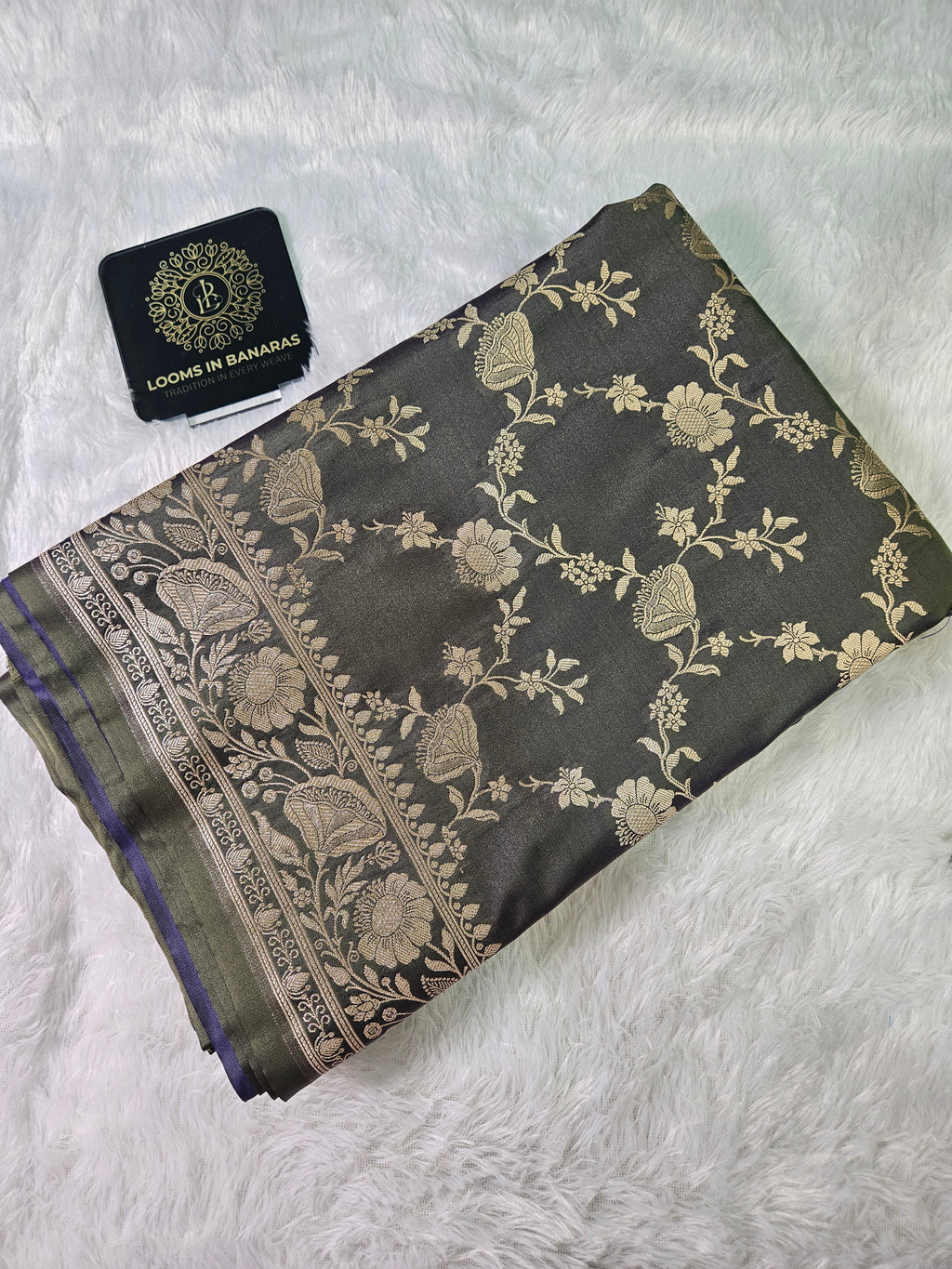 Banarasi Mehndi Mashru Silk Banarasi Border Jaal Saree