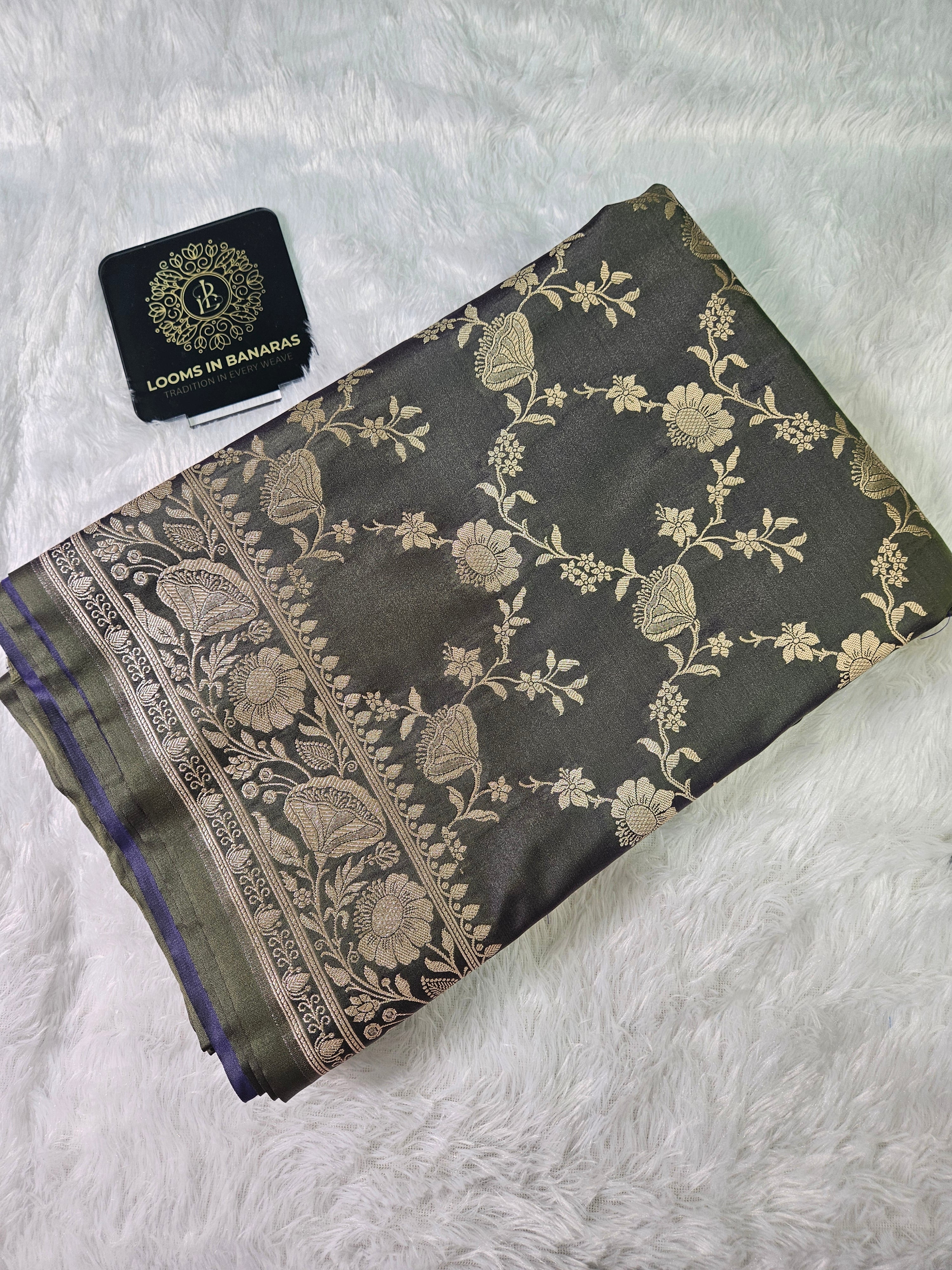 Banarasi Mehndi Mashru Silk Banarasi Border Jaal Saree