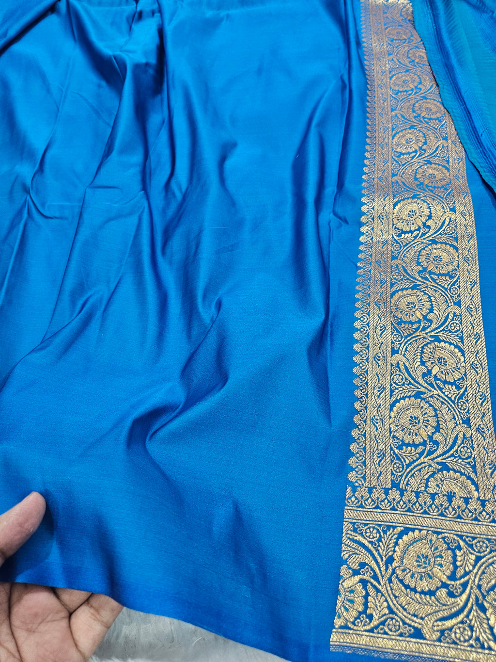Banarasi Firozi Mashru Silk Banarasi Border Booti Saree