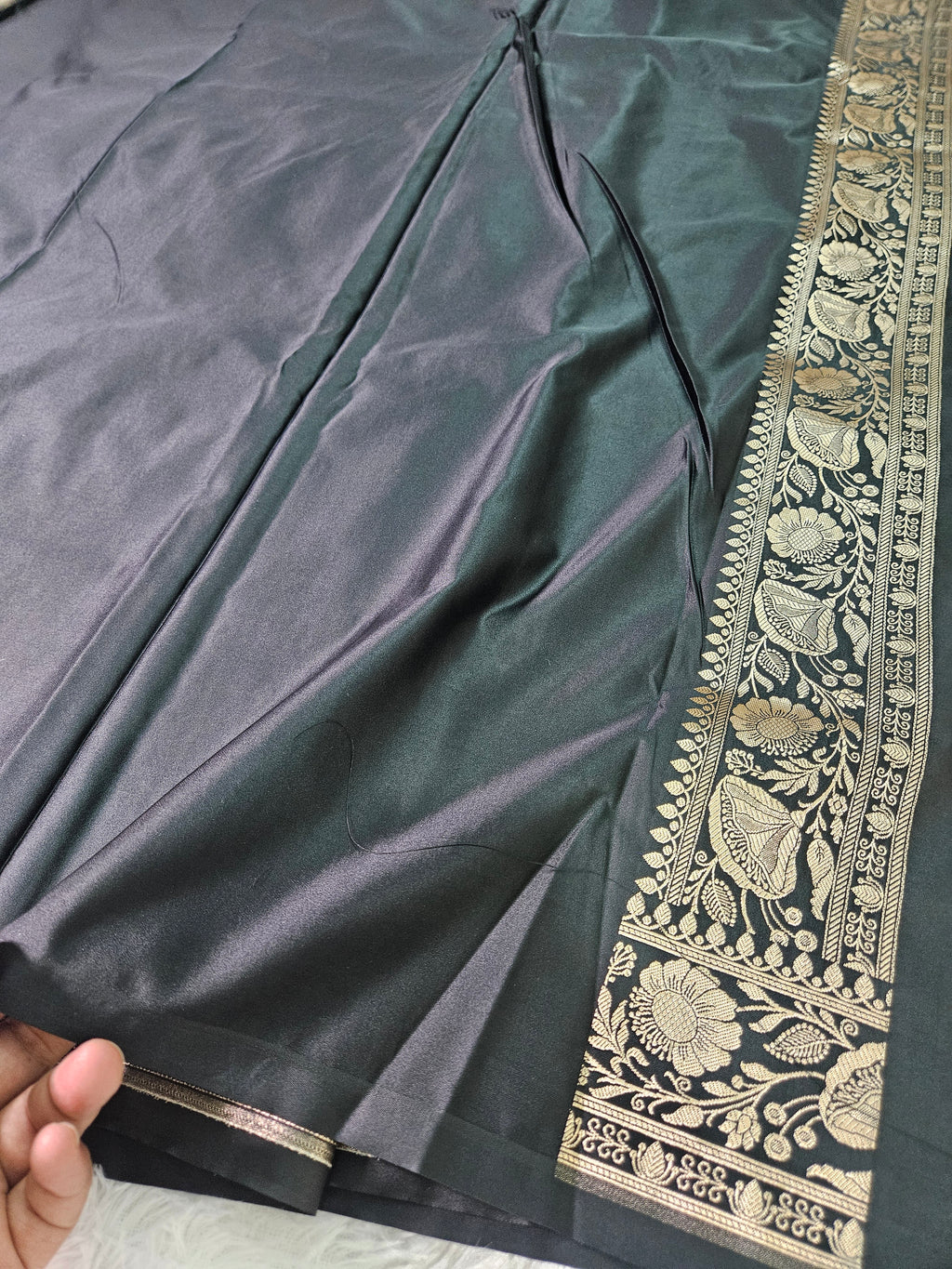 Banarasi Black Mashru Silk Banarasi Border Jaal Saree