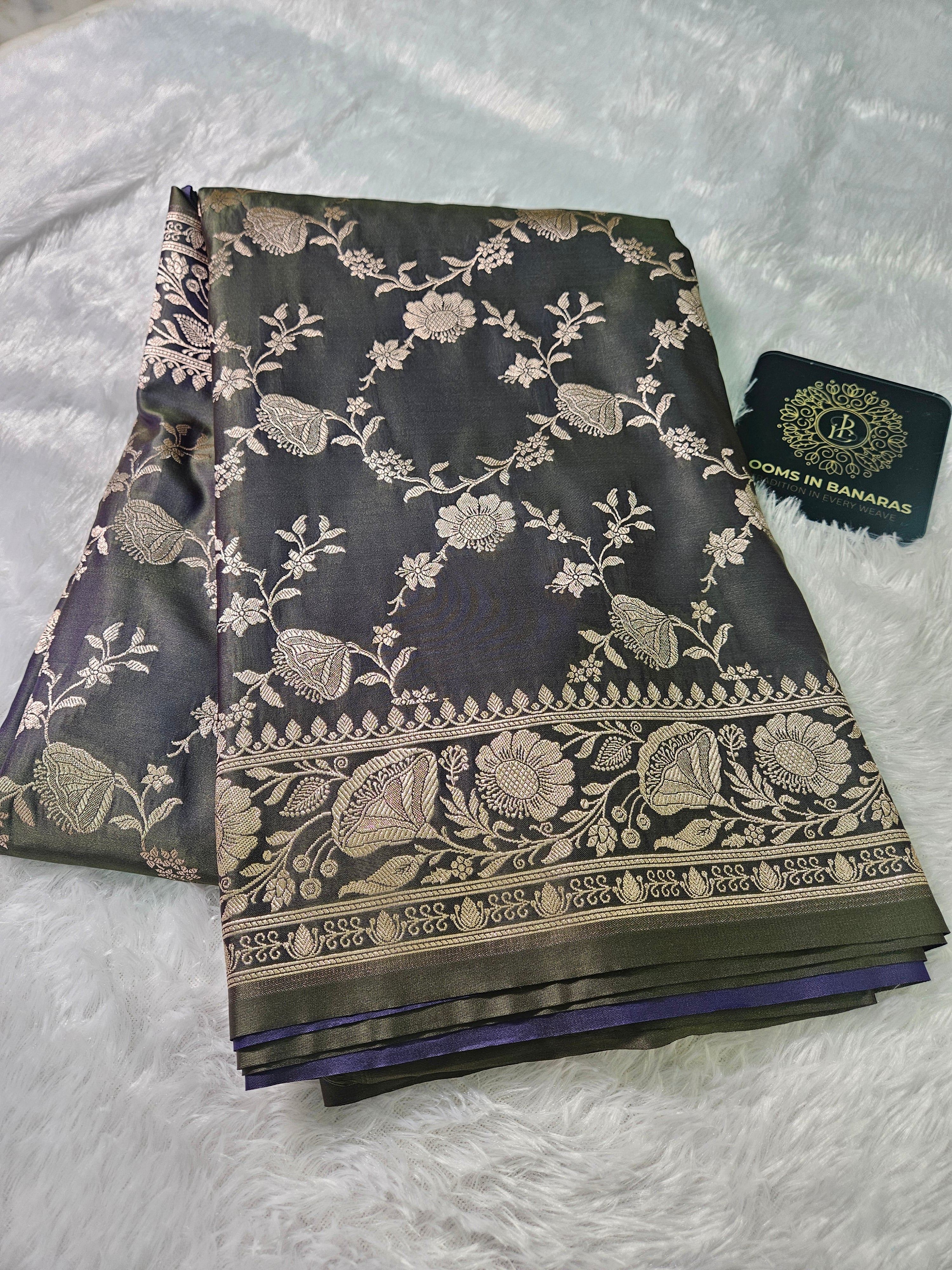 Banarasi Mehndi Mashru Silk Banarasi Border Jaal Saree