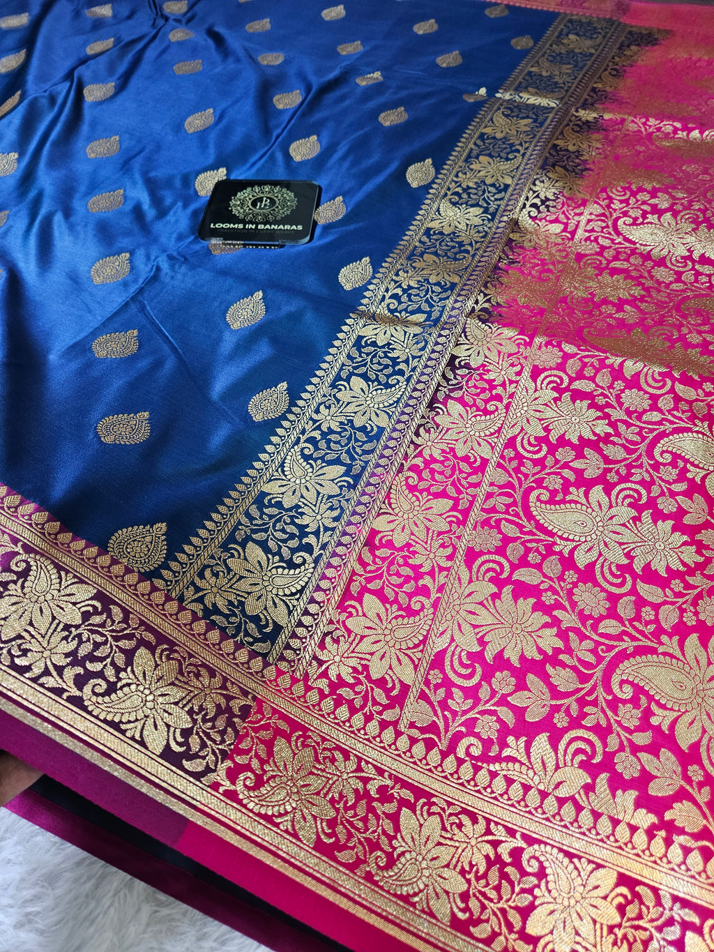 Banarasi Blue and Rani Contrast Mashru Silk Banarasi Border Booti Saree