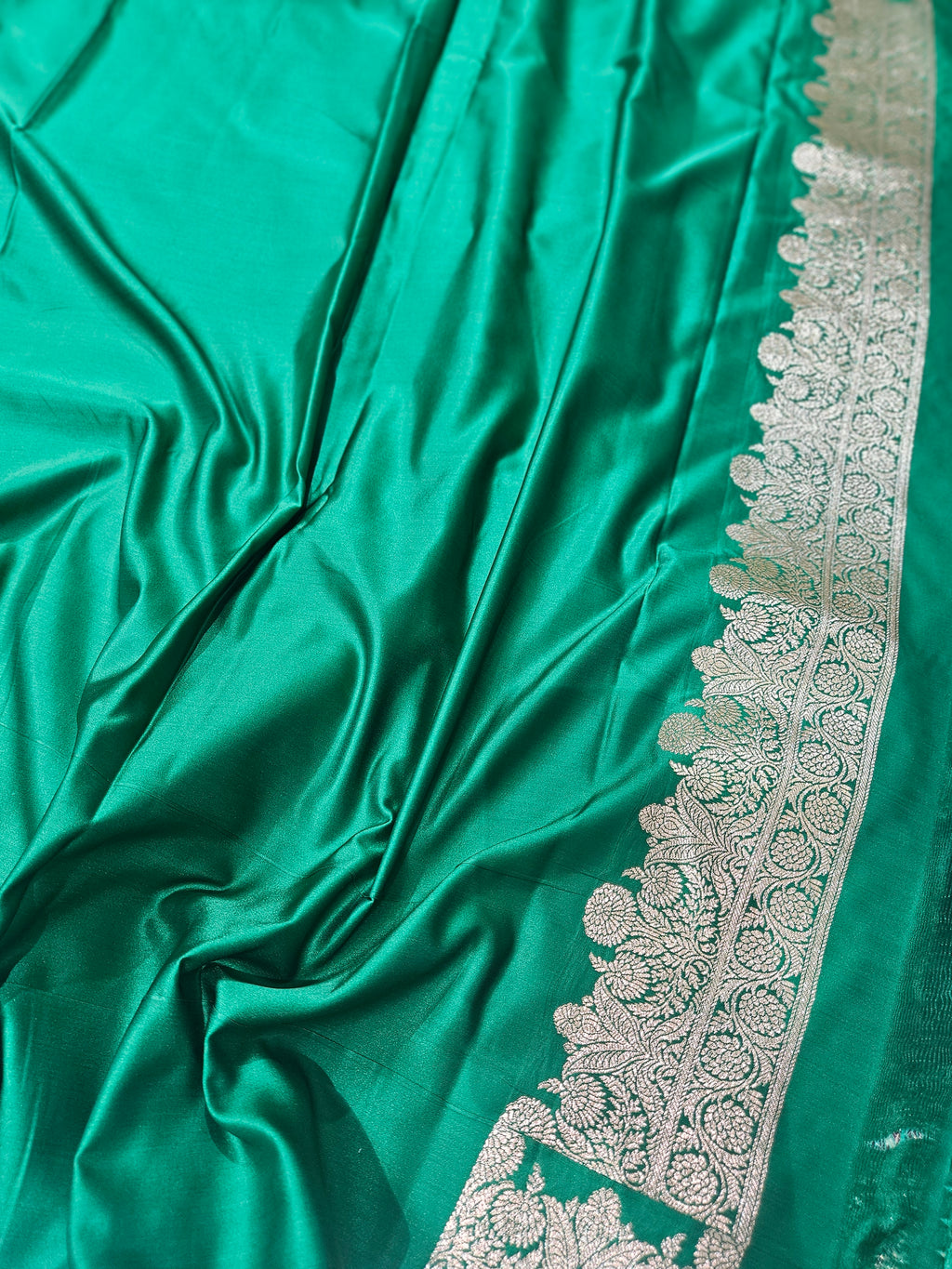 Wine and Green Contrast Banarasi Katan Satin Silk Saree Zari Border Buta Design