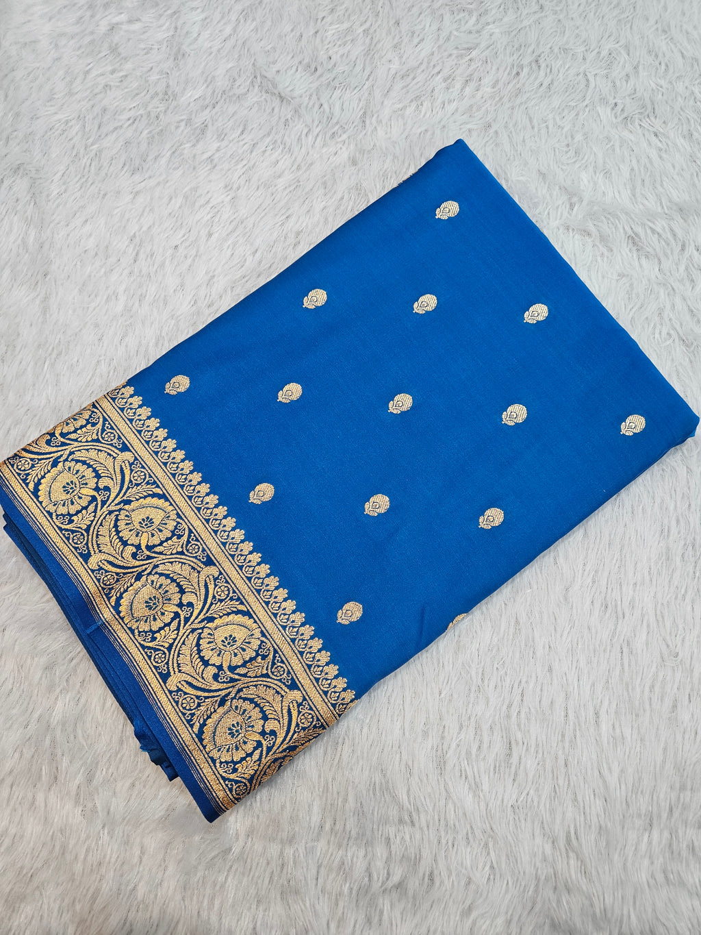 Banarasi Firozi Mashru Silk Banarasi Border Booti Saree