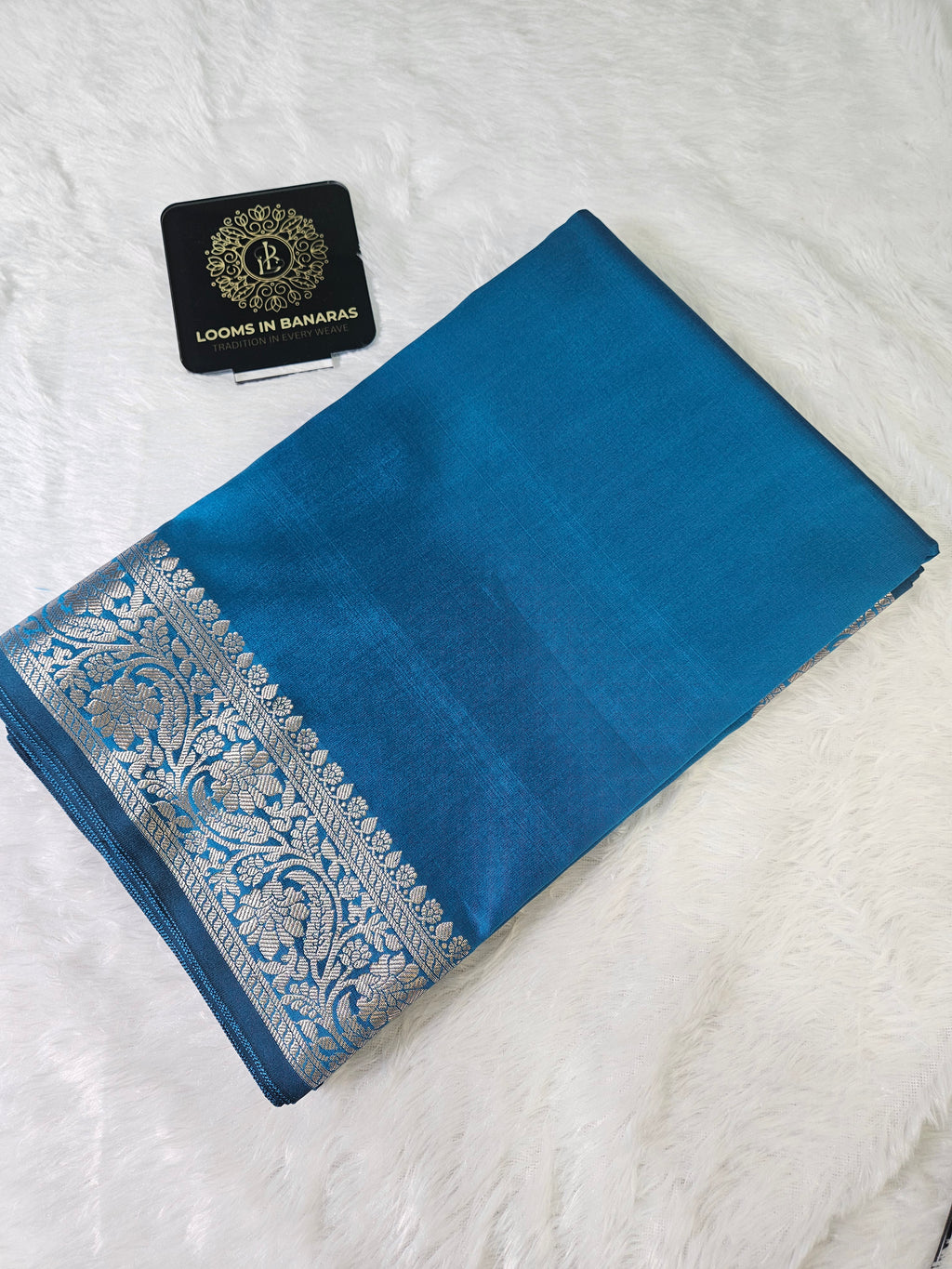 Banarasi Firozi Plain Saree Zari Aanchal Border Design