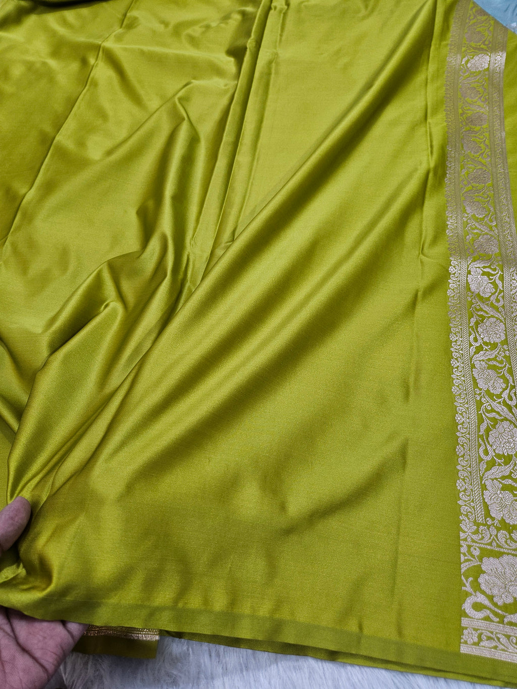 Banarasi Mehndi Mashru Silk Banarasi Border Booti Saree