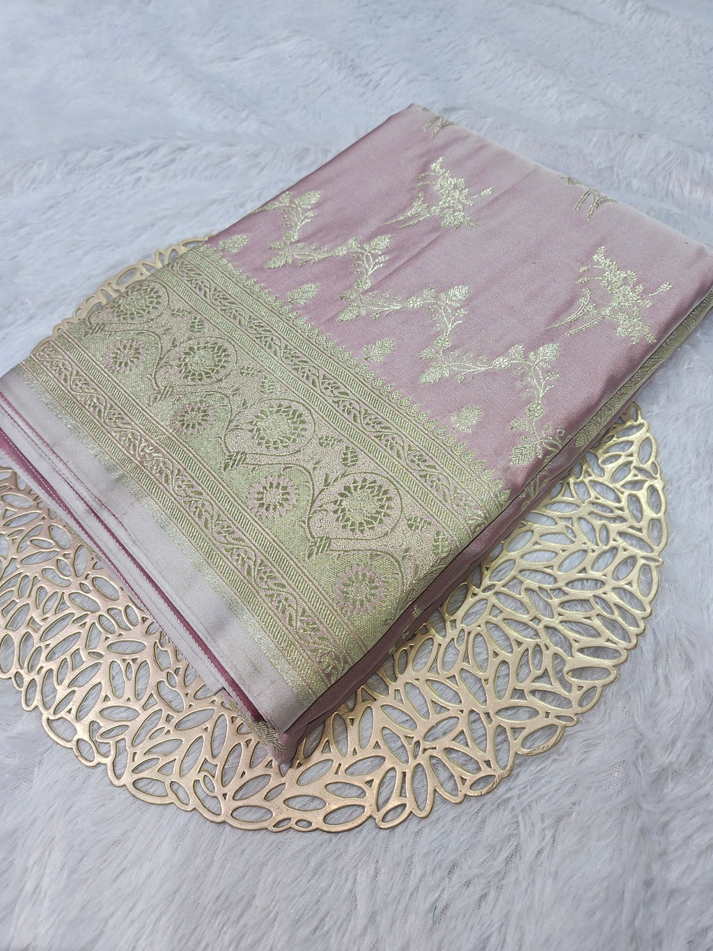 Banarasi Rose Pink Mashru Silk Banarasi Border Booti Saree