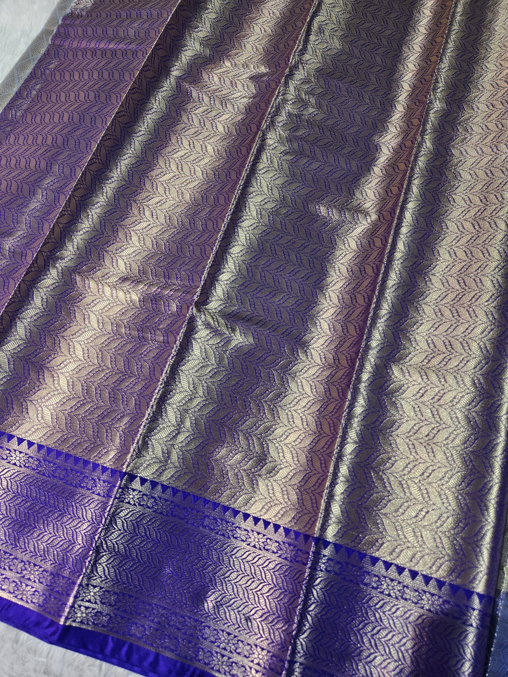 Grey Banarasi Soft Tissue Zari Brocade Design Saree Contrast