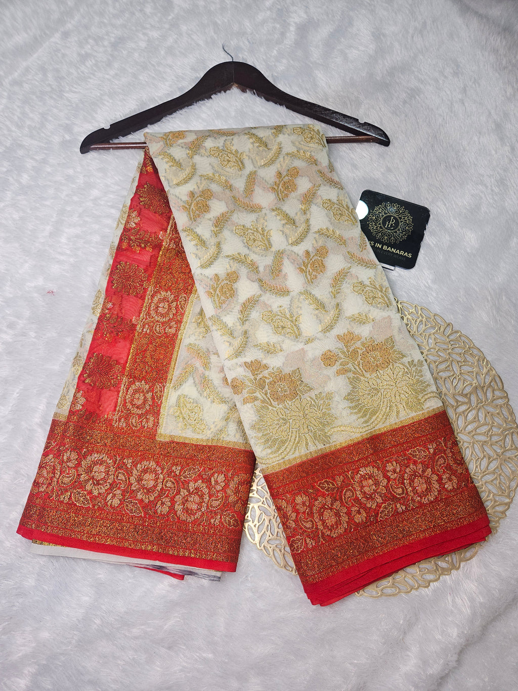 Banarasi Georgette White Contrast Red Saree with Gold Zari Jaal Design