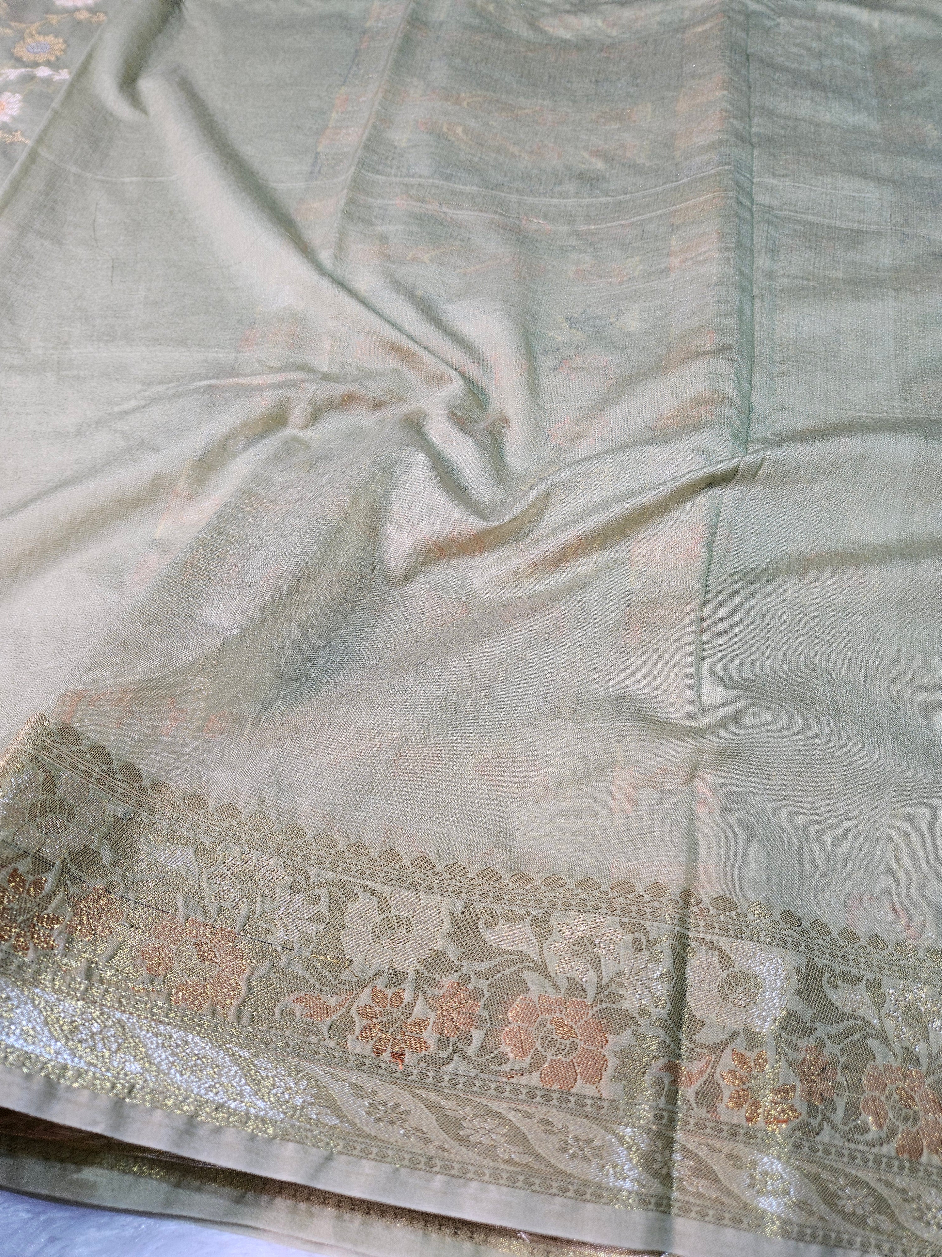 Banarasi Georgette Pista Saree with Nimzari Border Jaal