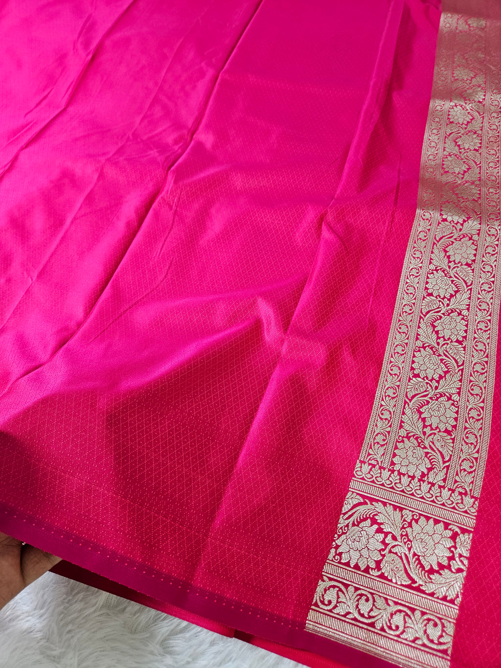 Banarasi Rani Pink Mashru Silk Banarasi Border Booti Saree