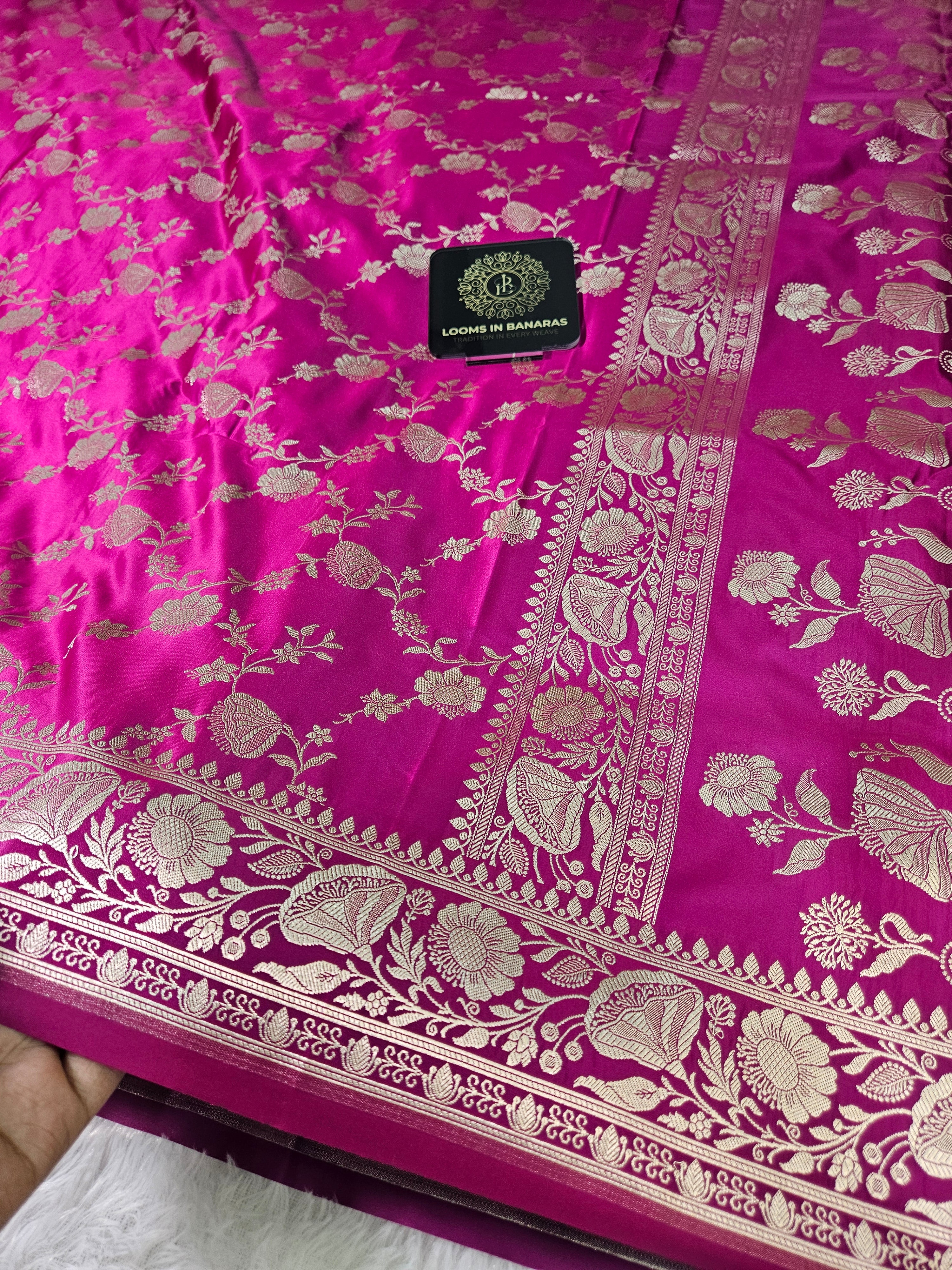 Banarasi Majenta Mashru Silk Banarasi Border Jaal Saree