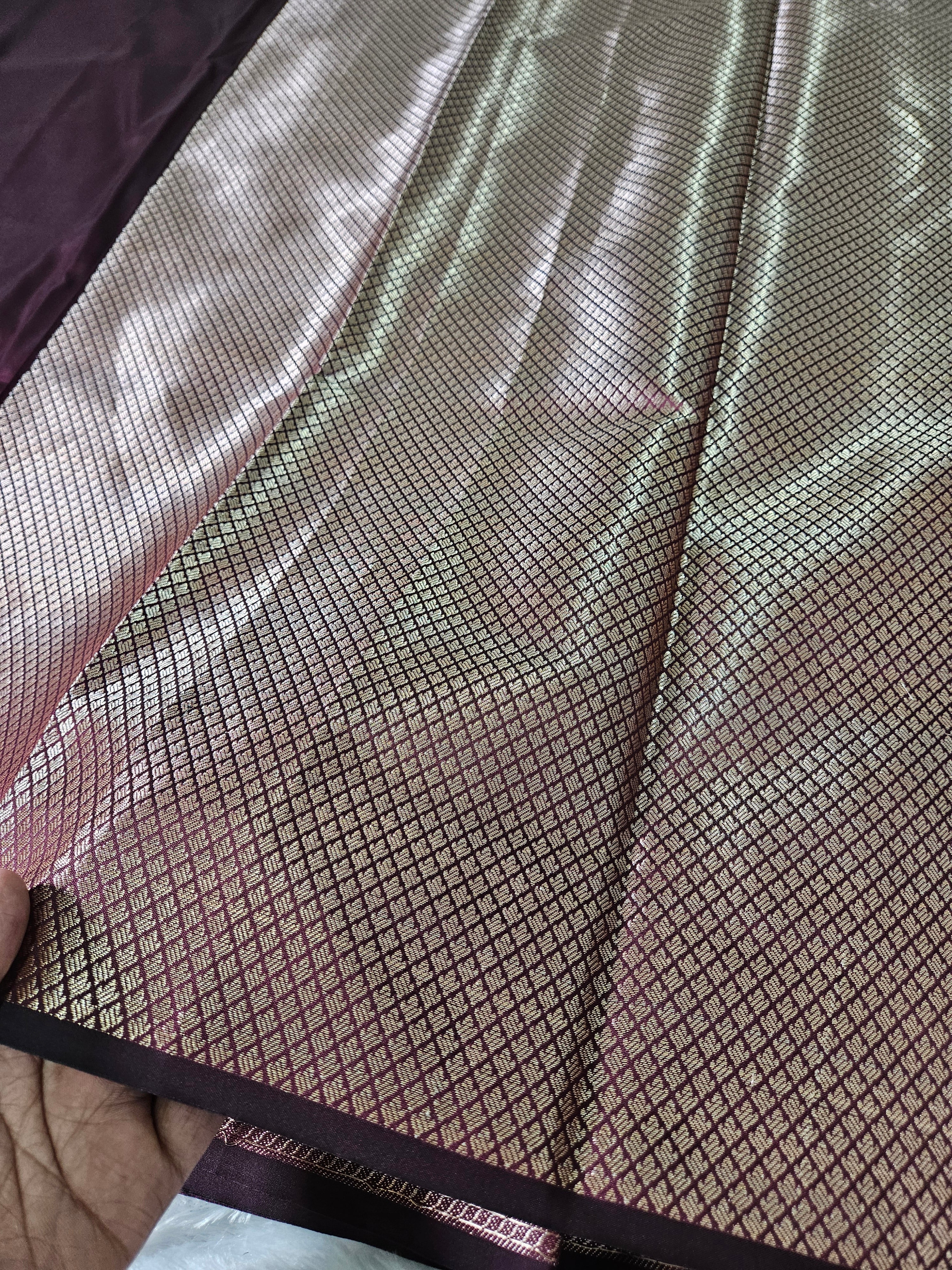 Banarasi Wine Plain Saree Zari Aanchal Border Design