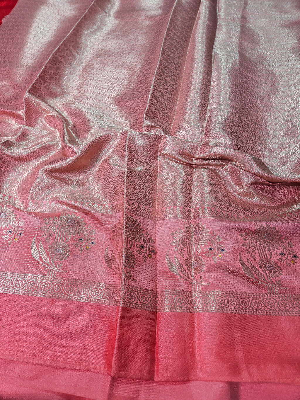 Banarasi Red and Pink contrast Raw Mango Silk Fancy Border Booti Saree