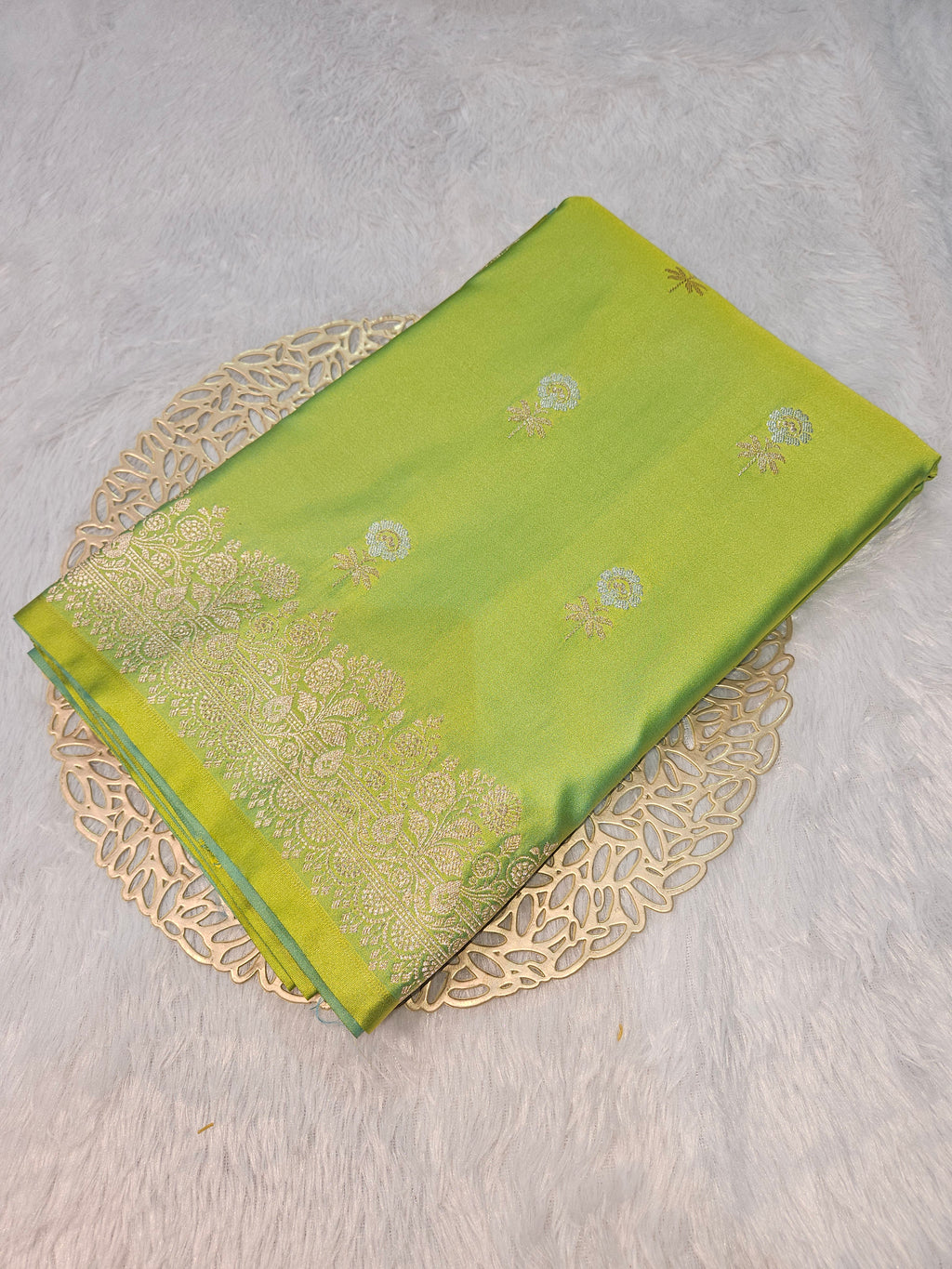Parrot Green Banarasi Mashru Silk Alfi Border Booti Saree