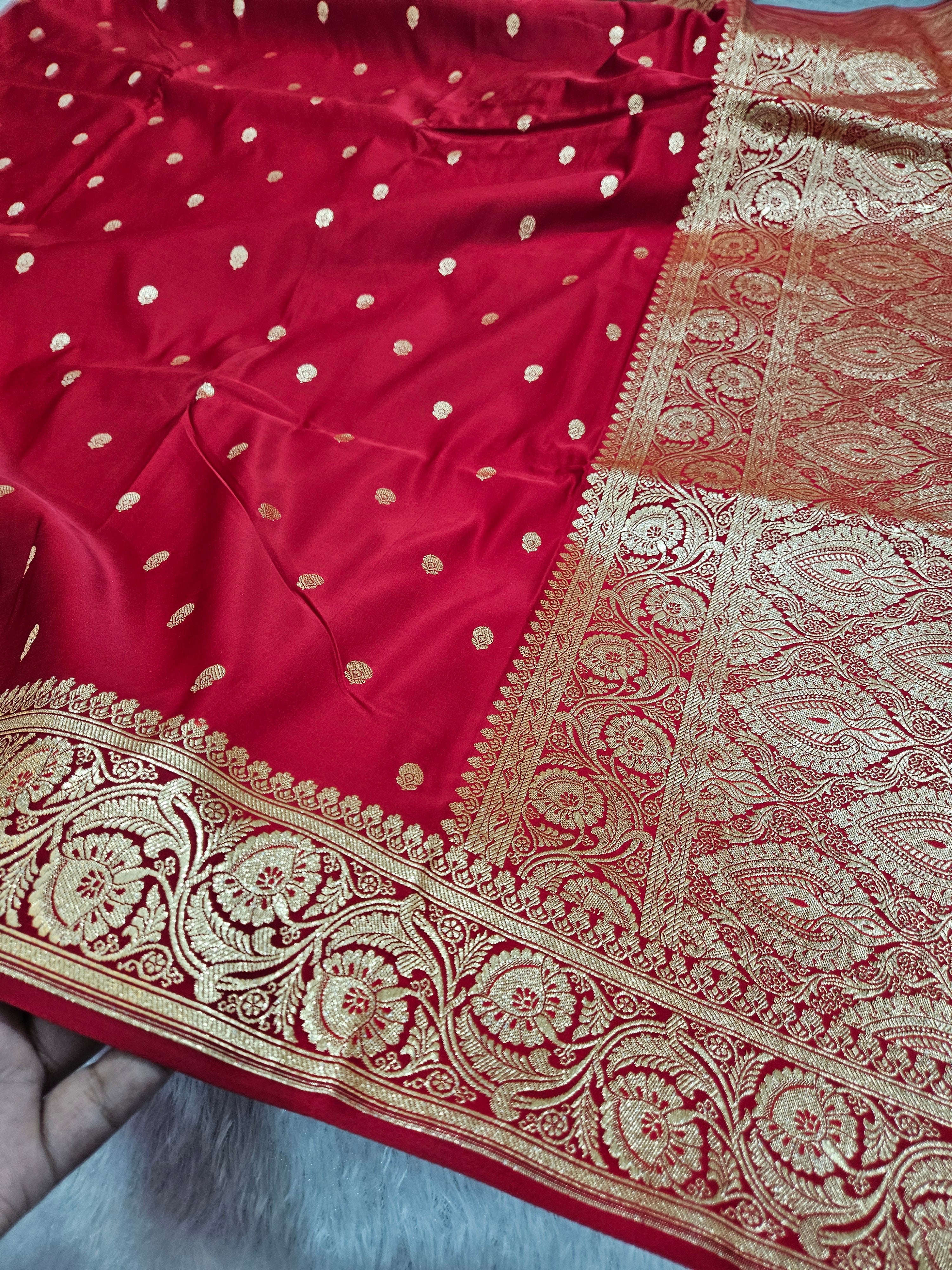 Banarasi Red Mashru Silk Banarasi Border Booti Saree