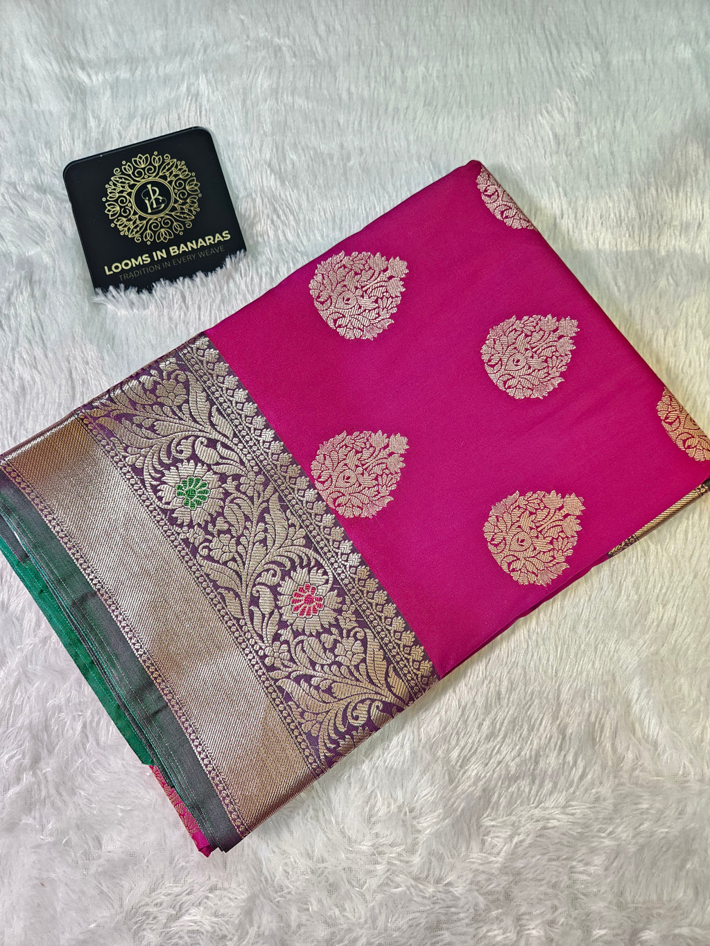 Majenta and Green Contrast Banarasi Silk Buta Zari Border Saree