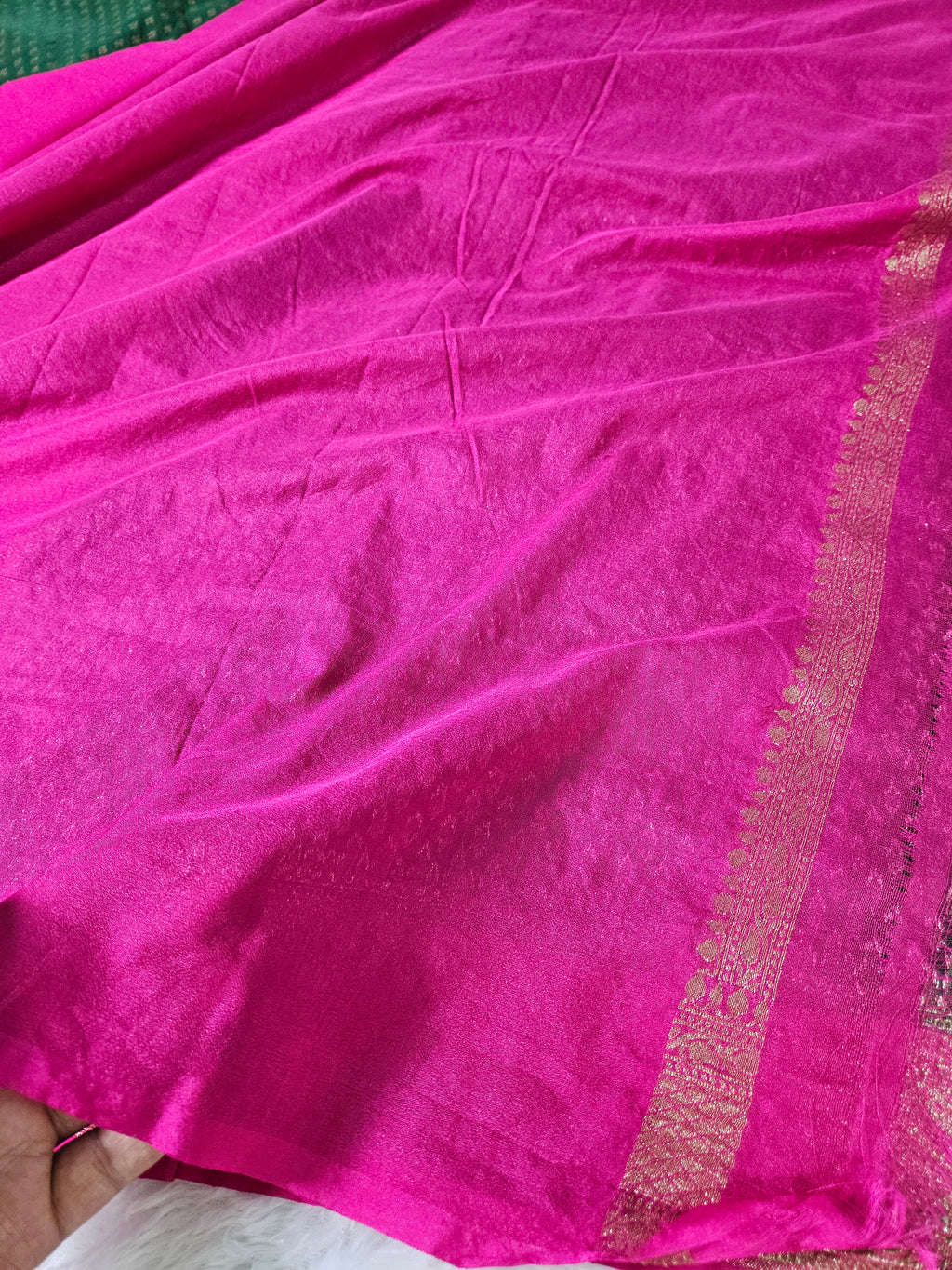 Banarasi Georgette Green Contrast Rani with Antique Zari Border buti