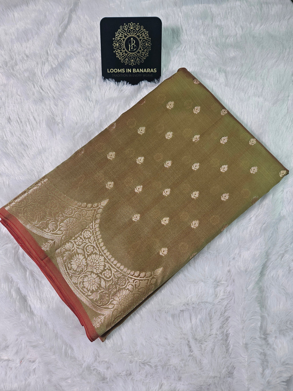 Banarasi Silk Mehndi Buti Zari Scallop Border Saree