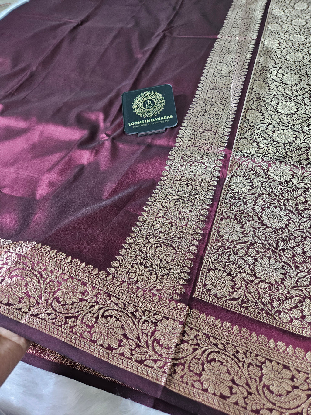 Banarasi Wine Plain Saree Zari Aanchal Border Design
