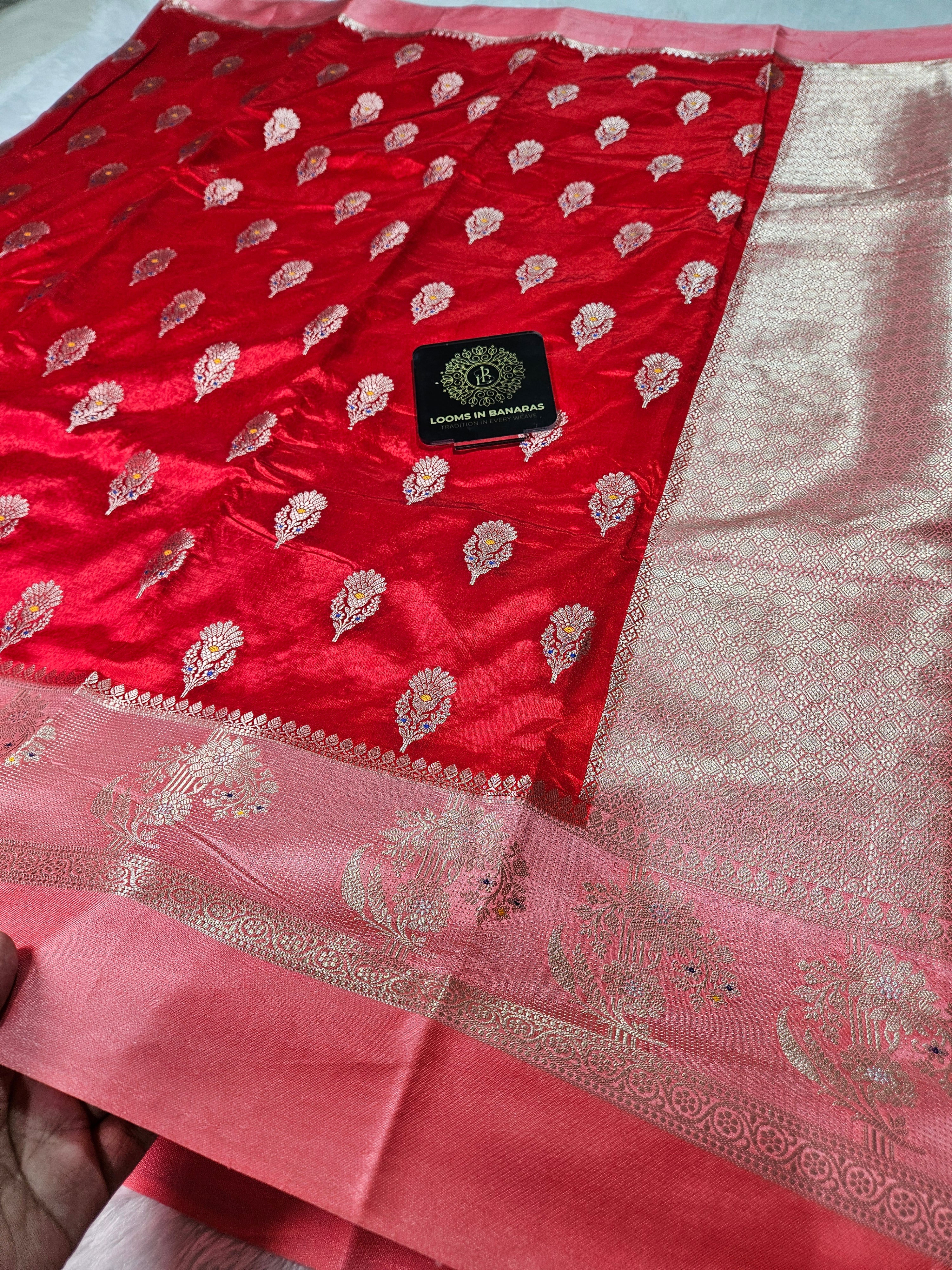 Banarasi Red and Pink contrast Raw Mango Silk Fancy Border Booti Saree