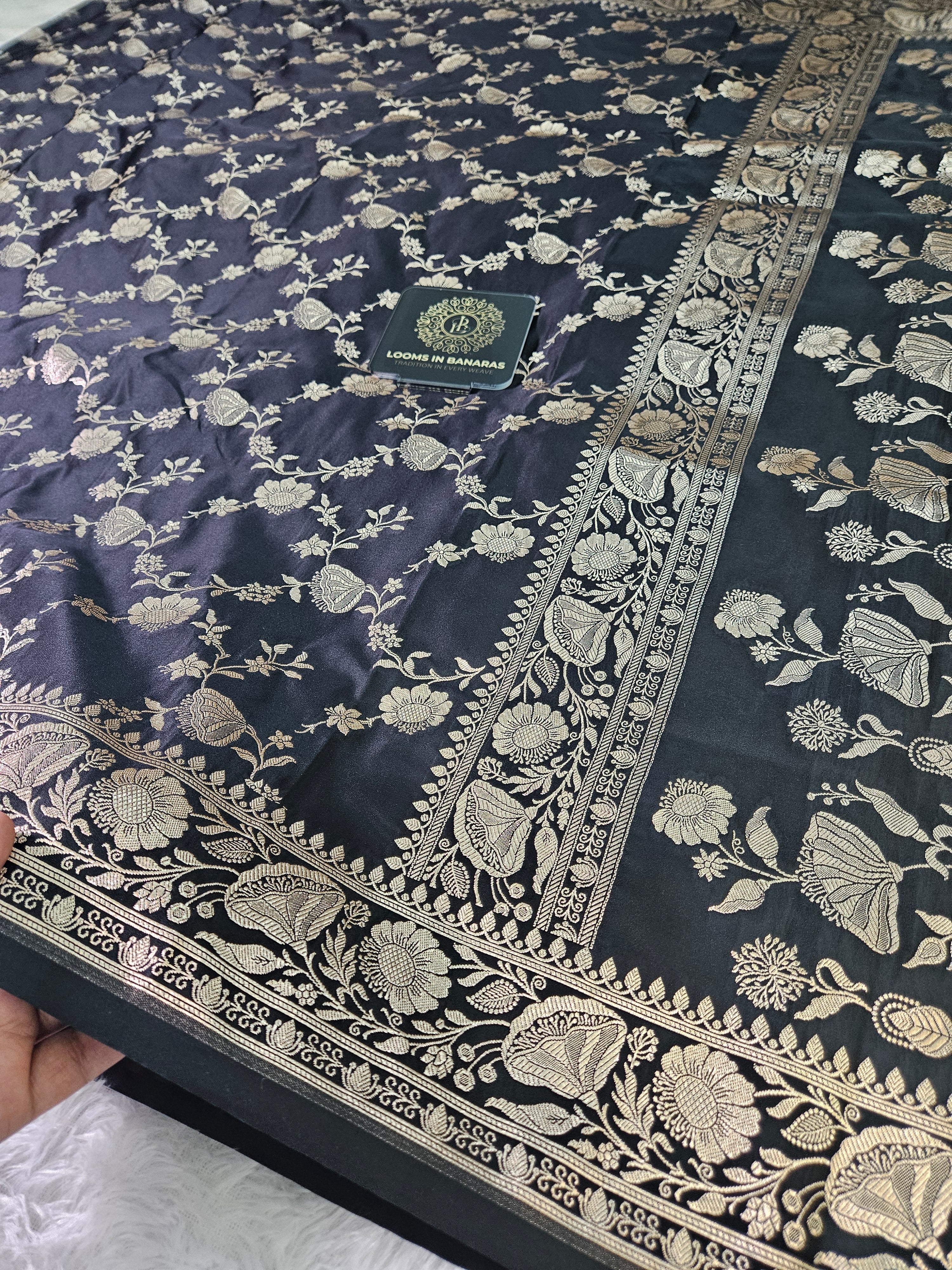 Banarasi Black Mashru Silk Banarasi Border Jaal Saree