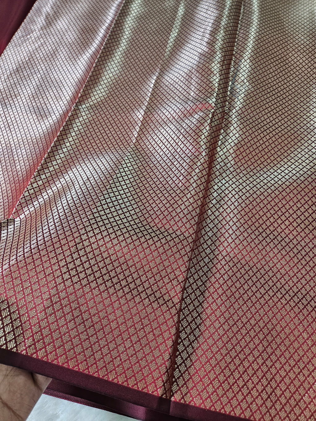 Banarasi Maroon Plain Saree Zari Aanchal Border Design