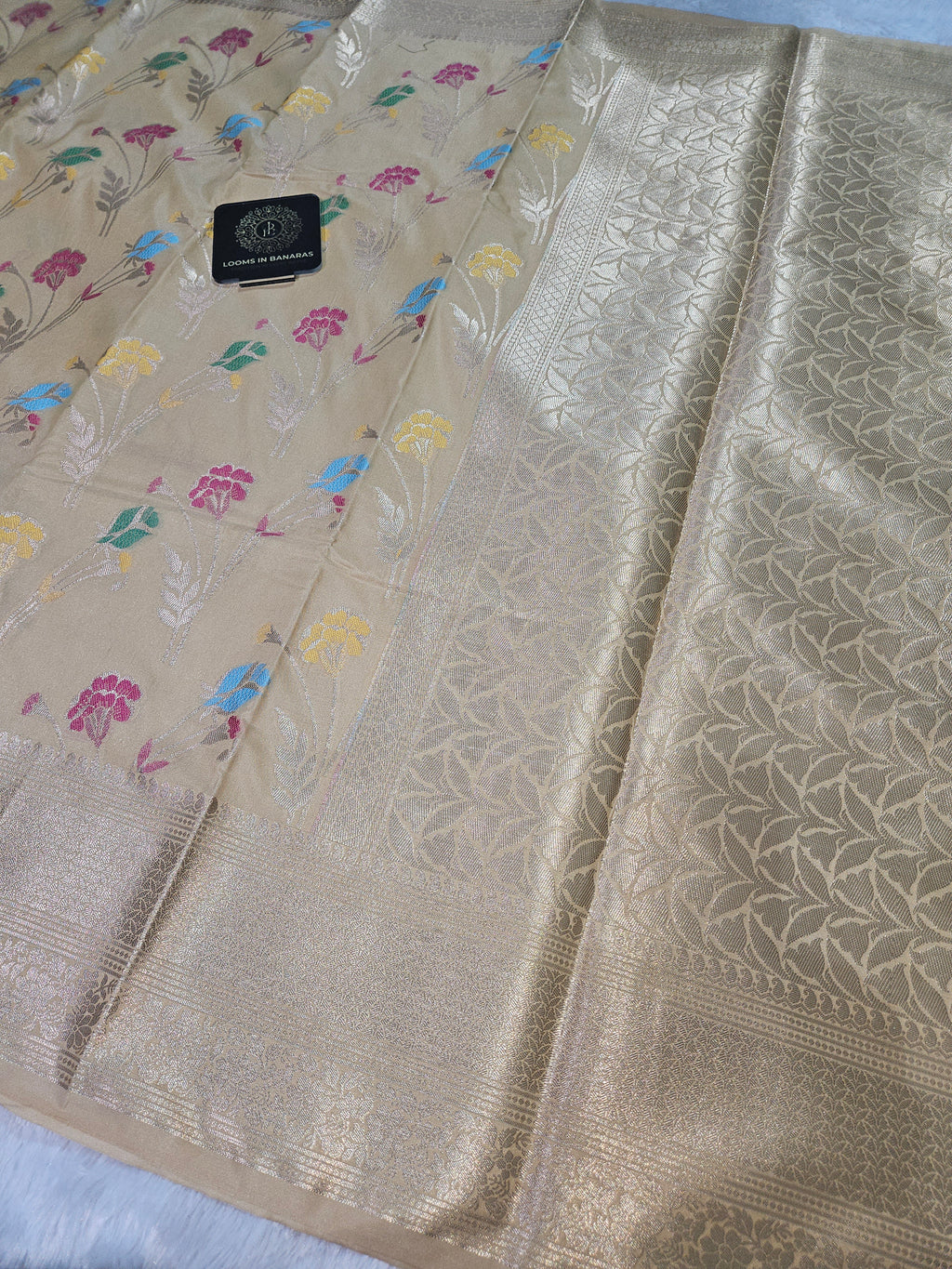 Banarasi Cream Katan Silk Tilfi Minakari Jaal Design Saree