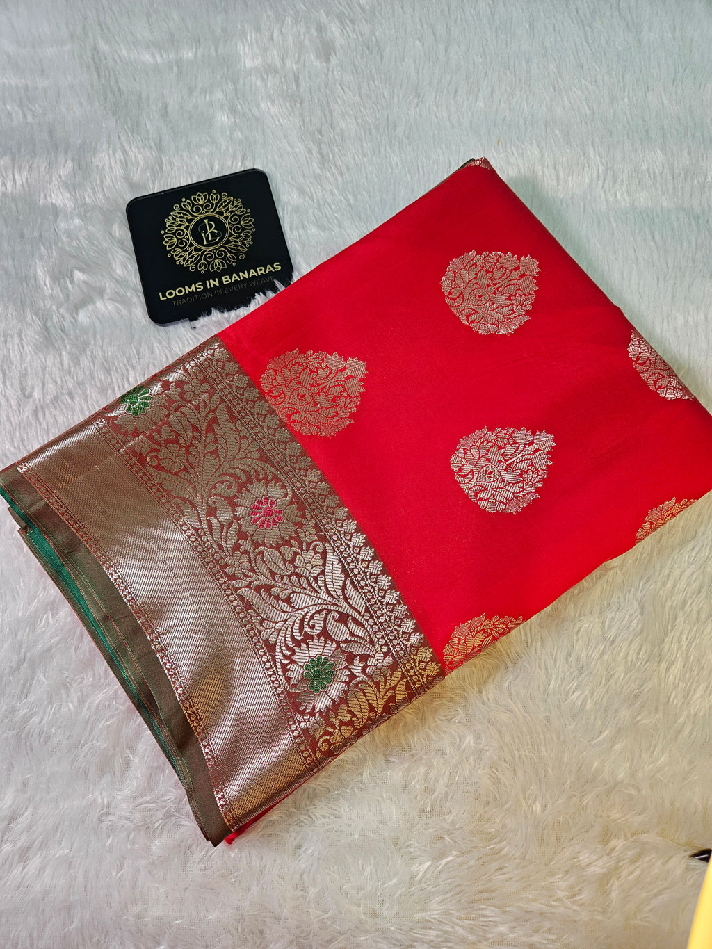 Red and Green Contrast Banarasi Silk Buta Zari Border Saree