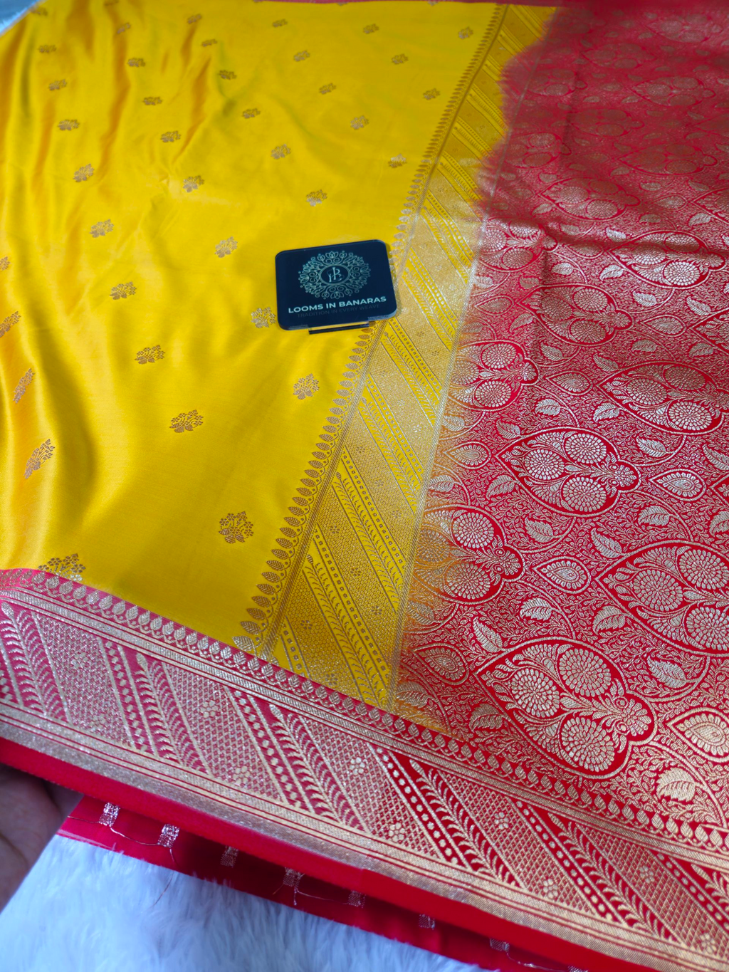 Banarasi Yellow And Red Contrast Mashru Silk Banarasi Border Booti Saree