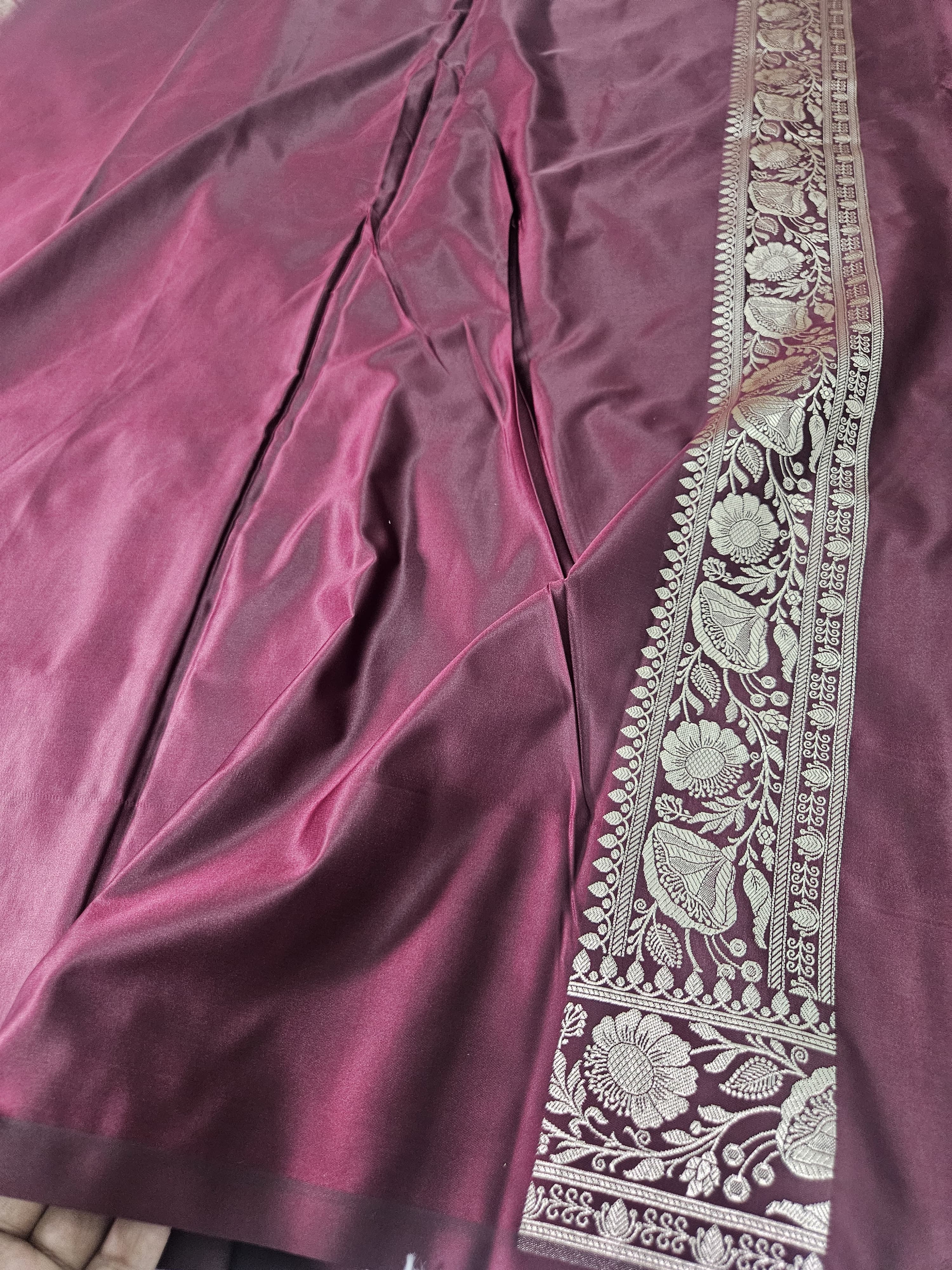 Banarasi Maroon Mashru Silk Banarasi Border Jaal Saree