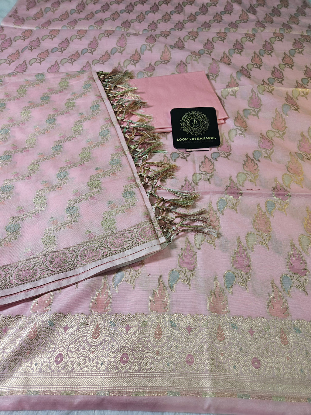 Pink Rangkaat Weaving Mina Banarasi Silk Suit