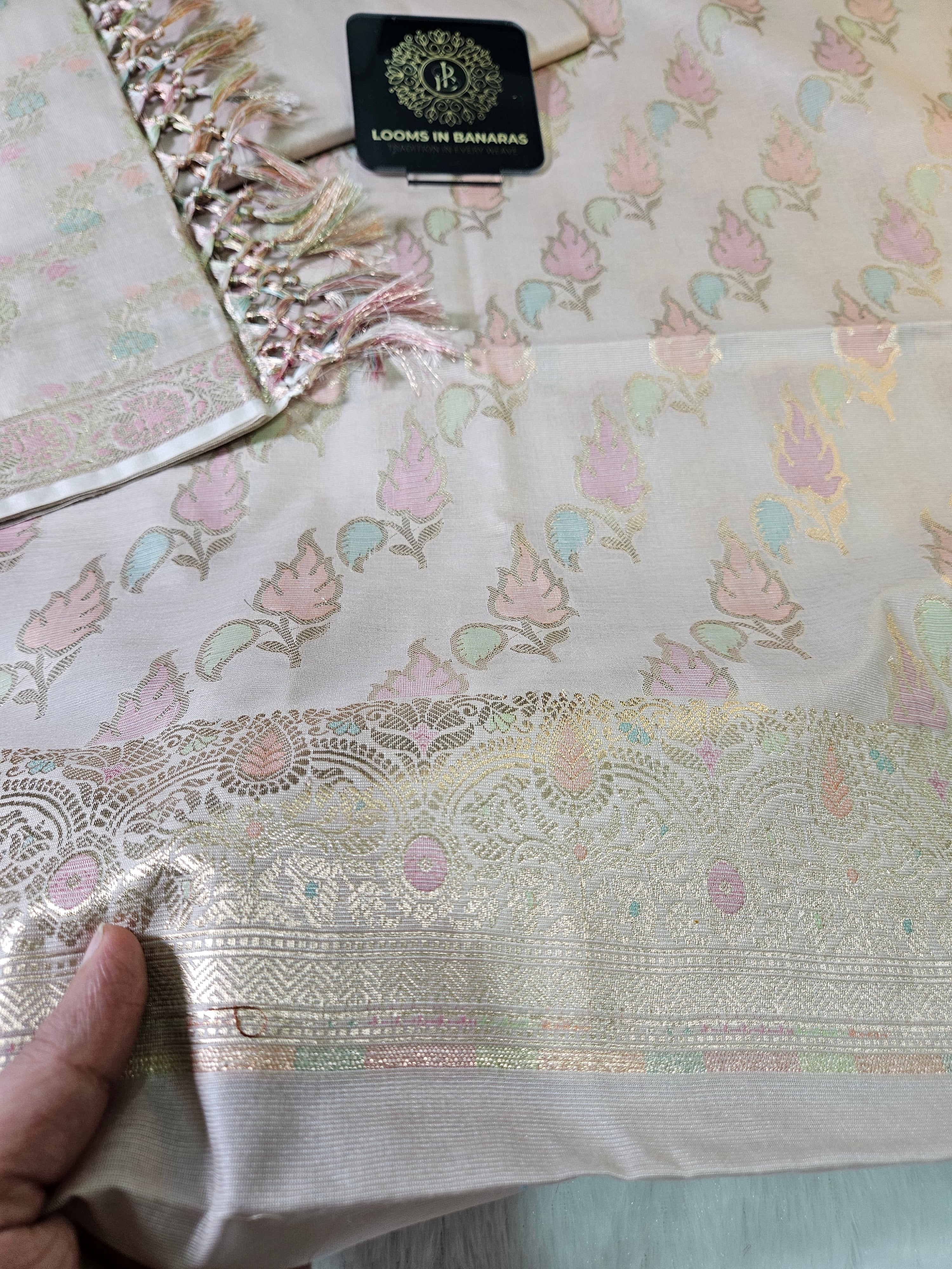 Cream Rangkaat Weaving Mina Banarasi Silk Suit