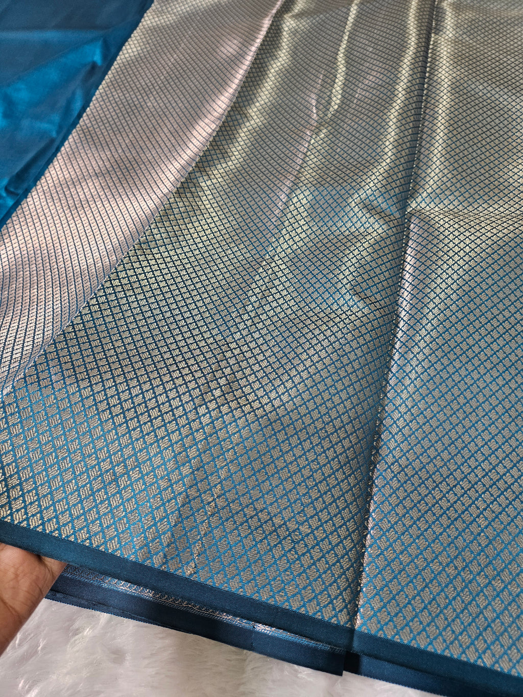 Banarasi Firozi Plain Saree Zari Aanchal Border Design