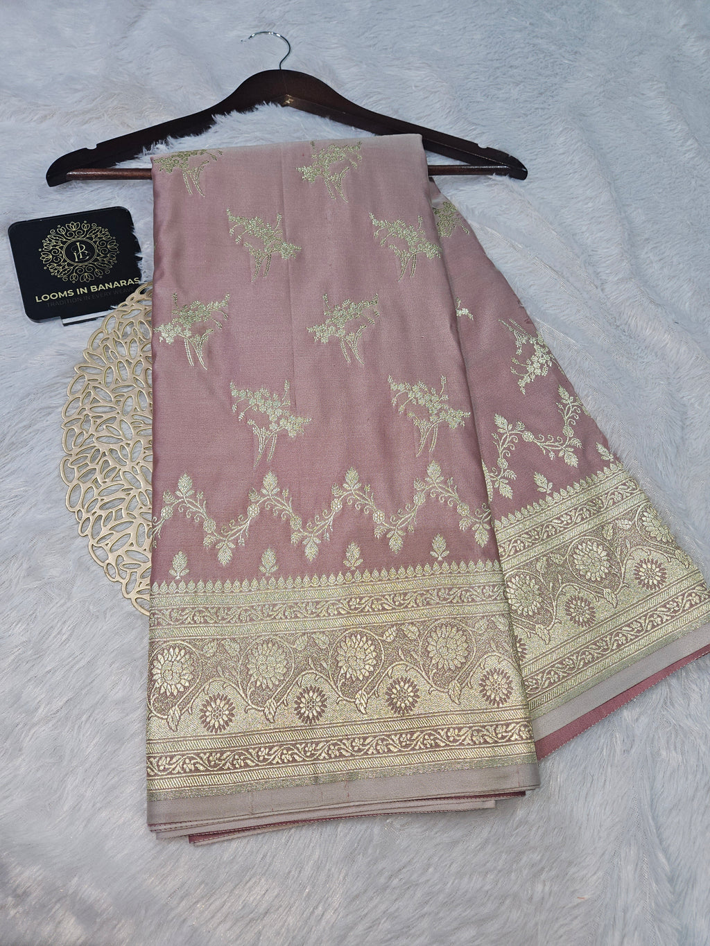 Banarasi Rose Pink Mashru Silk Banarasi Border Booti Saree