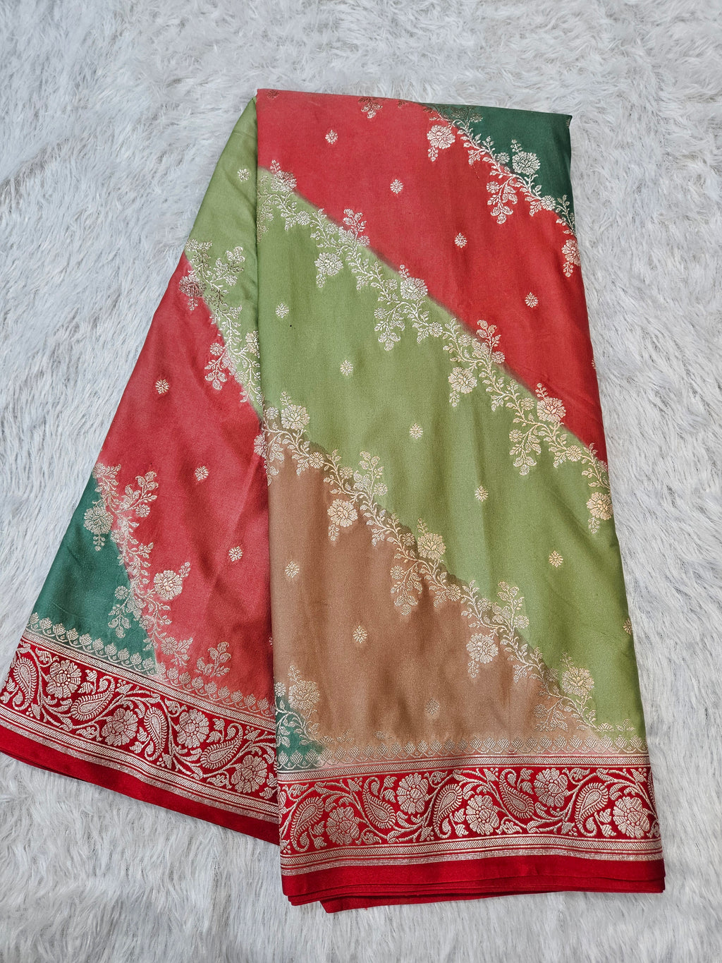 Rangkaat Red Mashru Silk Banarasi Saree Aada Design Multi Colour