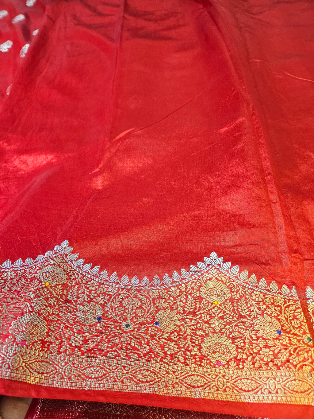 Banarasi Red Raw Mango Silk Crown Border Booti Saree