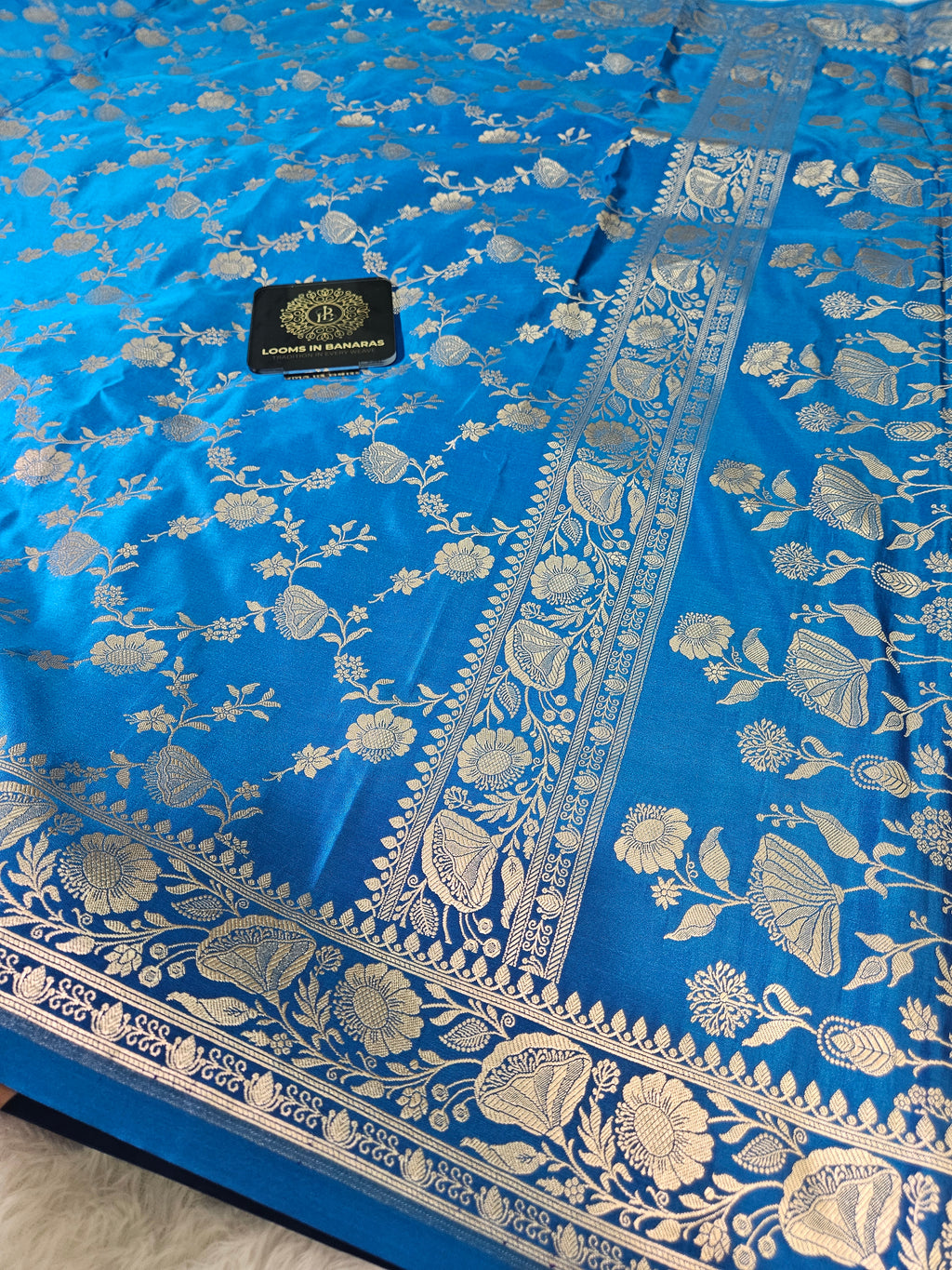 Banarasi Firozi Mashru Silk Banarasi Border Jaal Saree