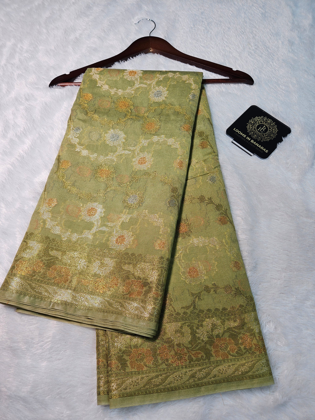 Banarasi Georgette Pista Saree with Nimzari Border Jaal