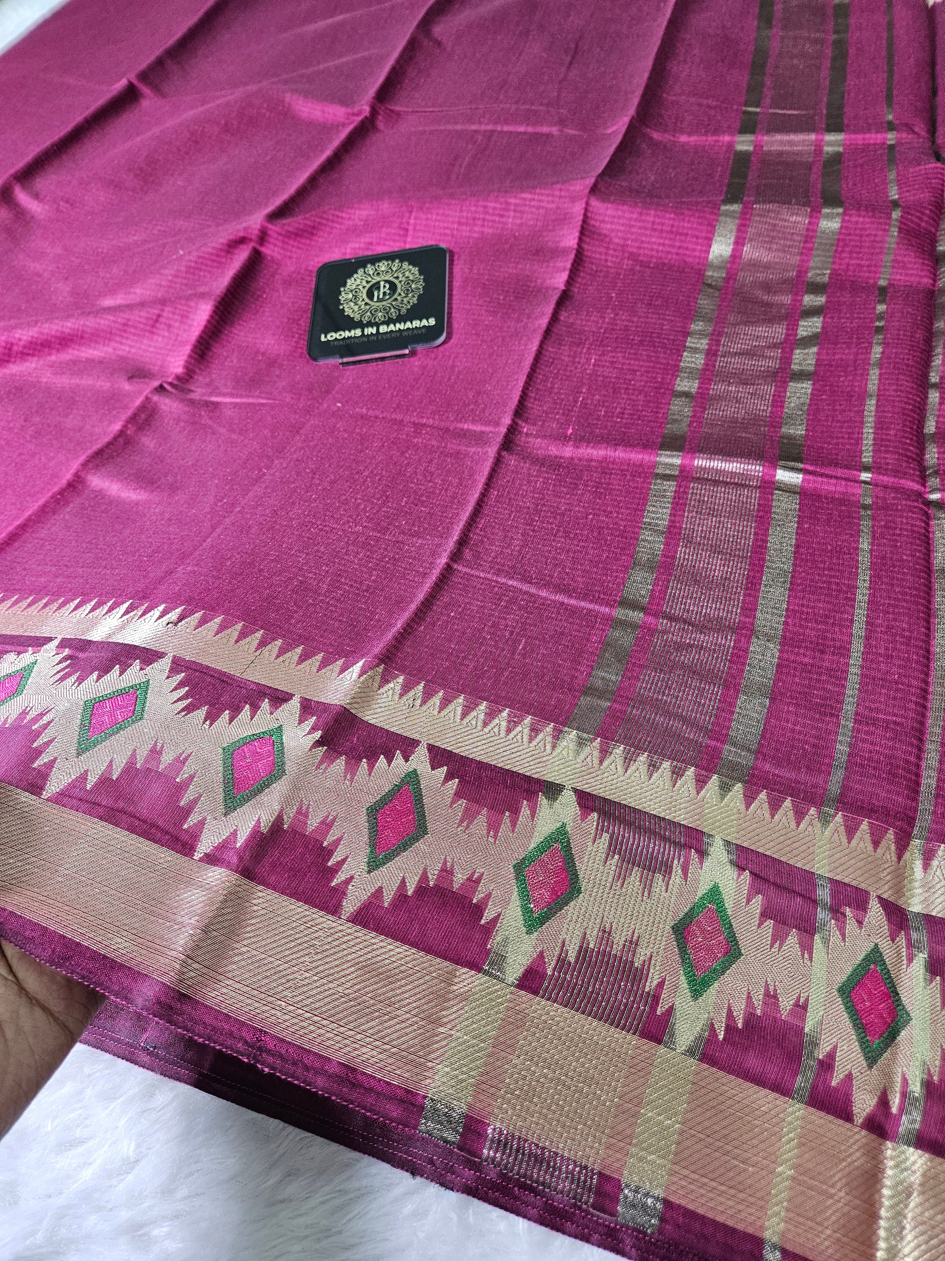 Majenta Banarasi Cotton Zari Alfi Border Plain Saree