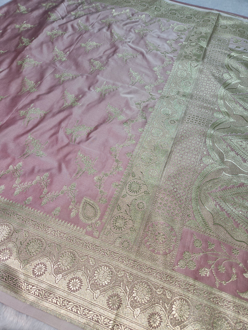 Banarasi Rose Pink Mashru Silk Banarasi Border Booti Saree