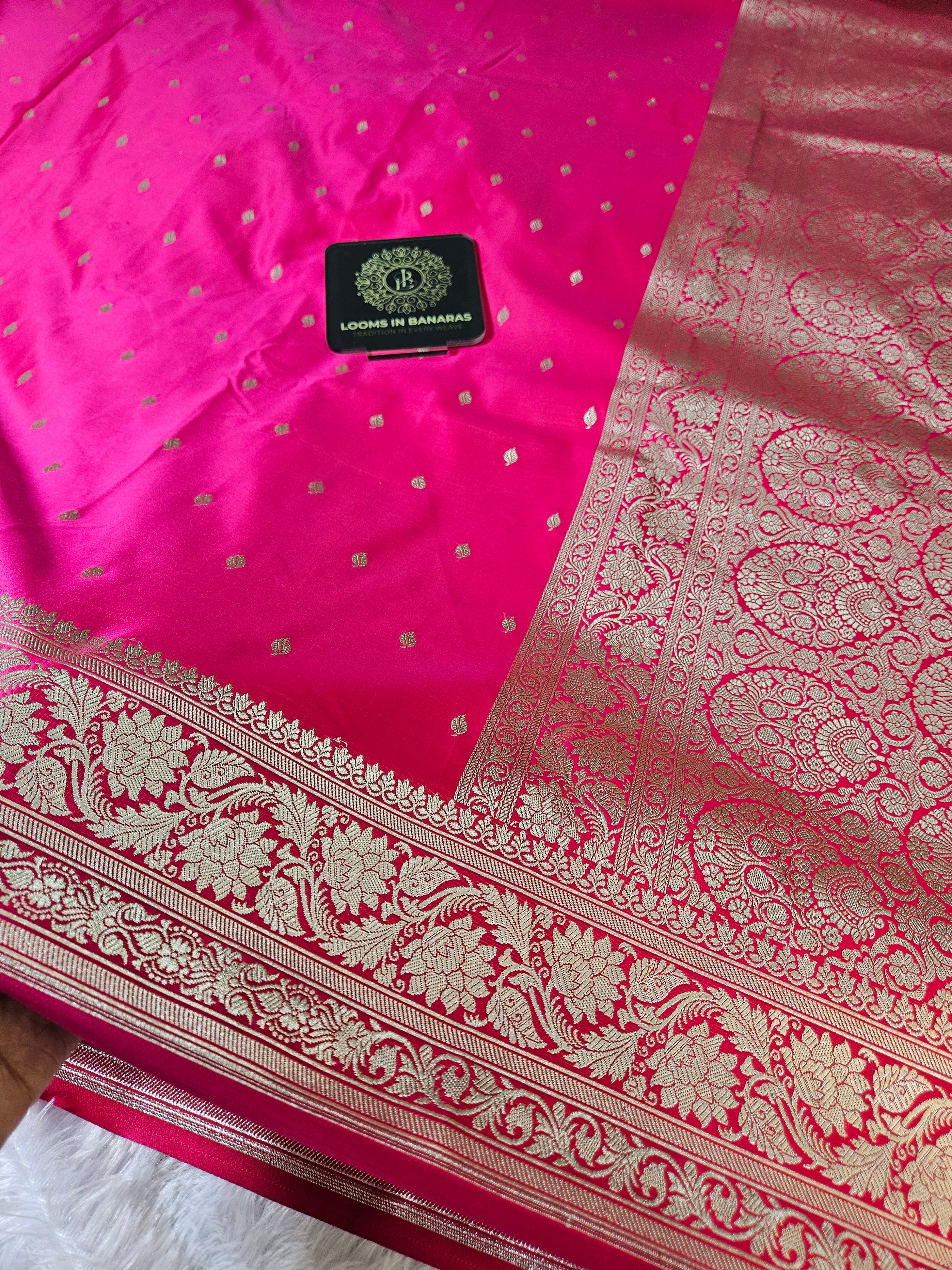 Banarasi Rani Pink Mashru Silk Banarasi Border Booti Saree